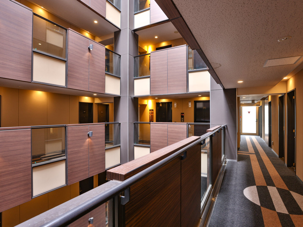 �y���p���z