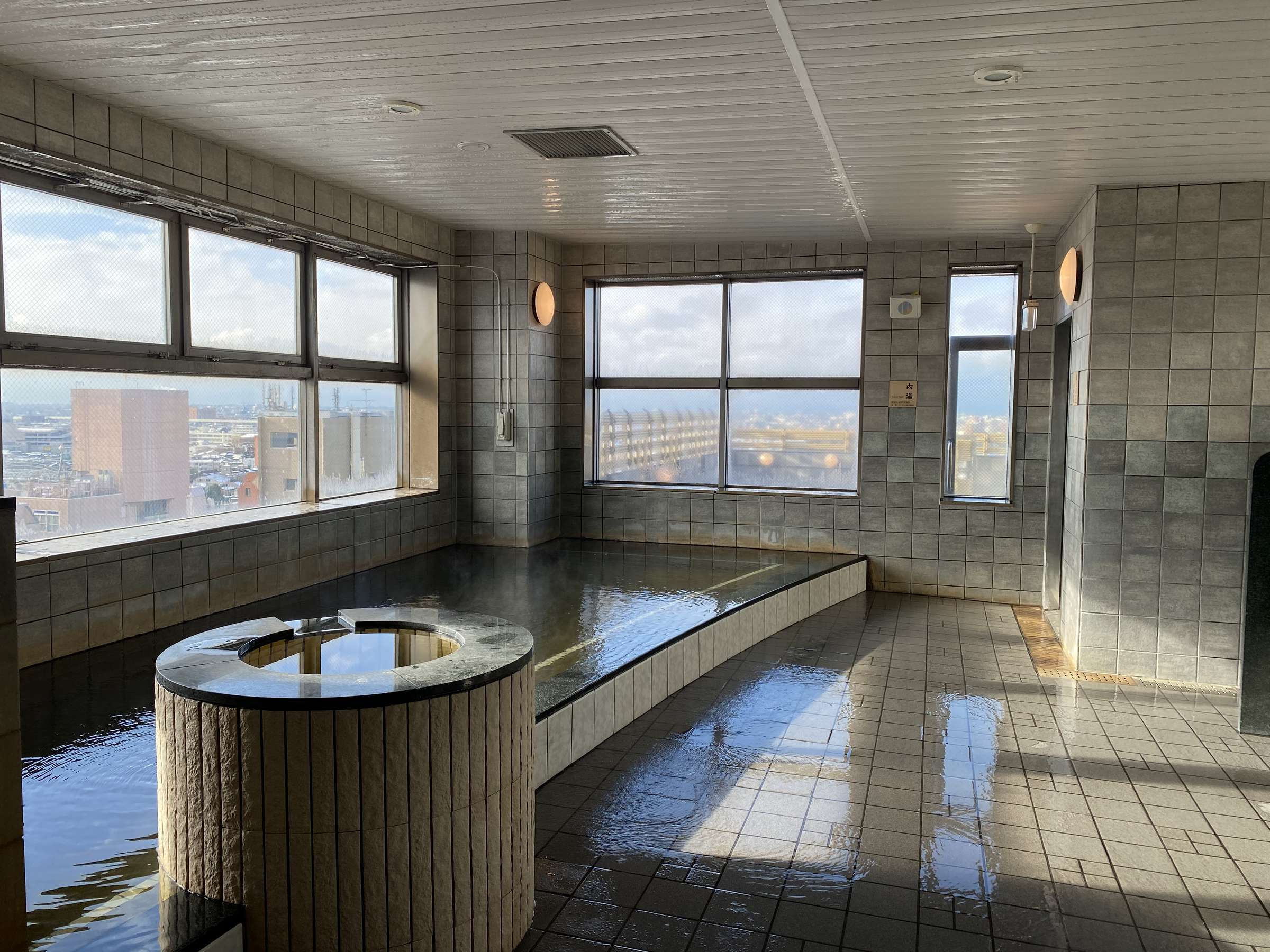 �j���嗁��i�����j