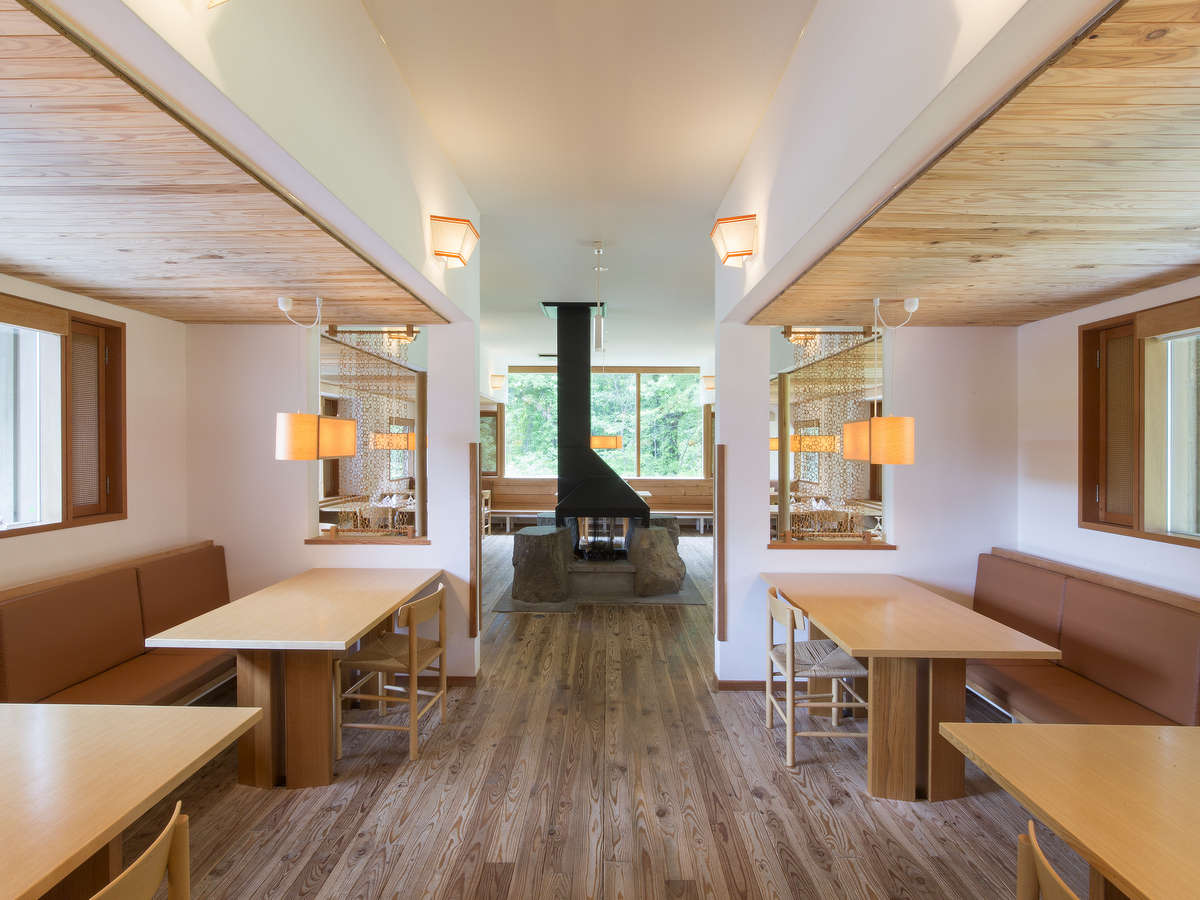 cv̉ɁuSvāuvvuHv́AЂƕiЂƕiAgvh߂ė܂B