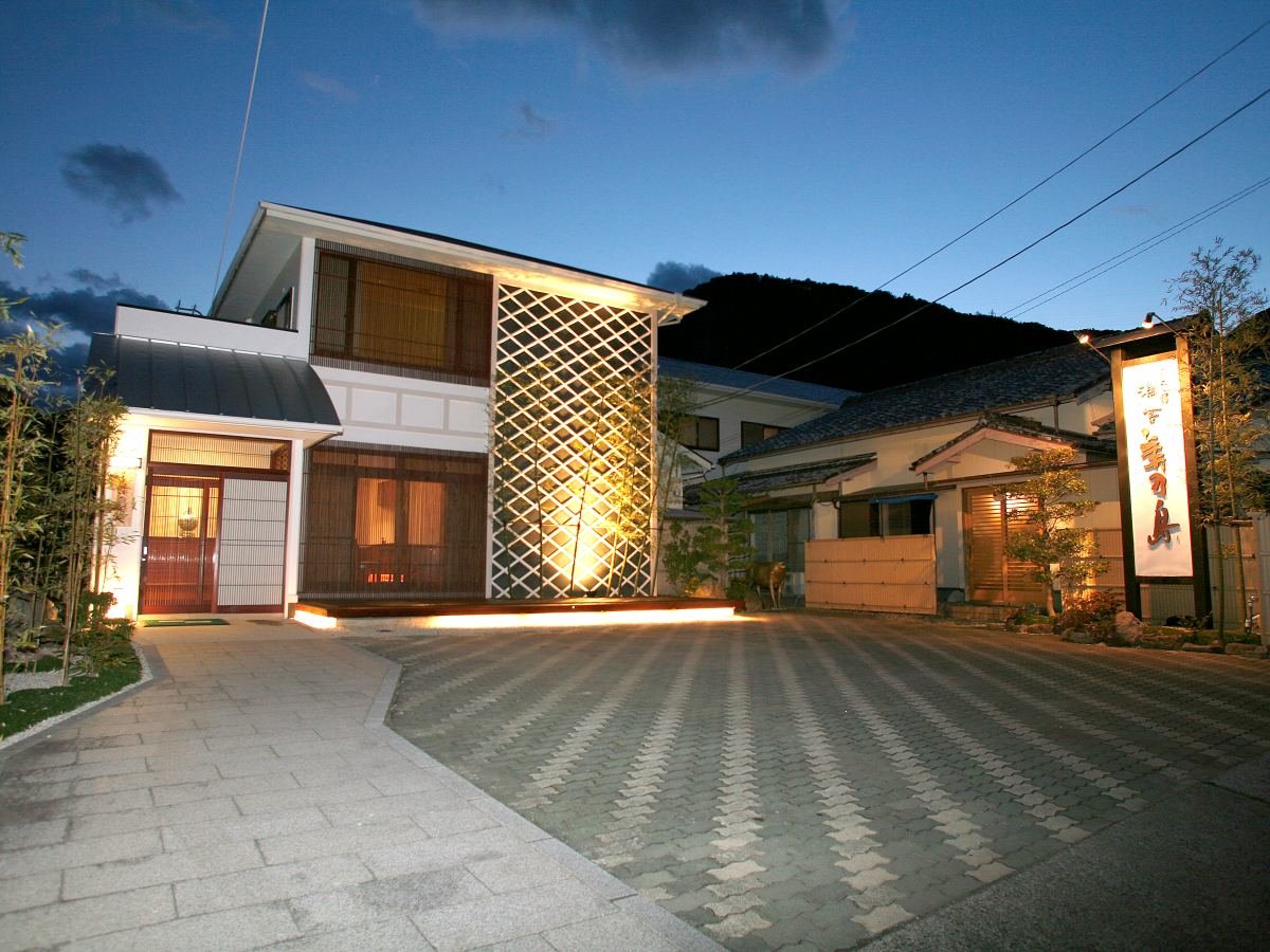 *�y�O�ρi��j�z�F���̖L���ȊC�̍K�𖡂���Ă������������h�u���T���v�ւ悤����