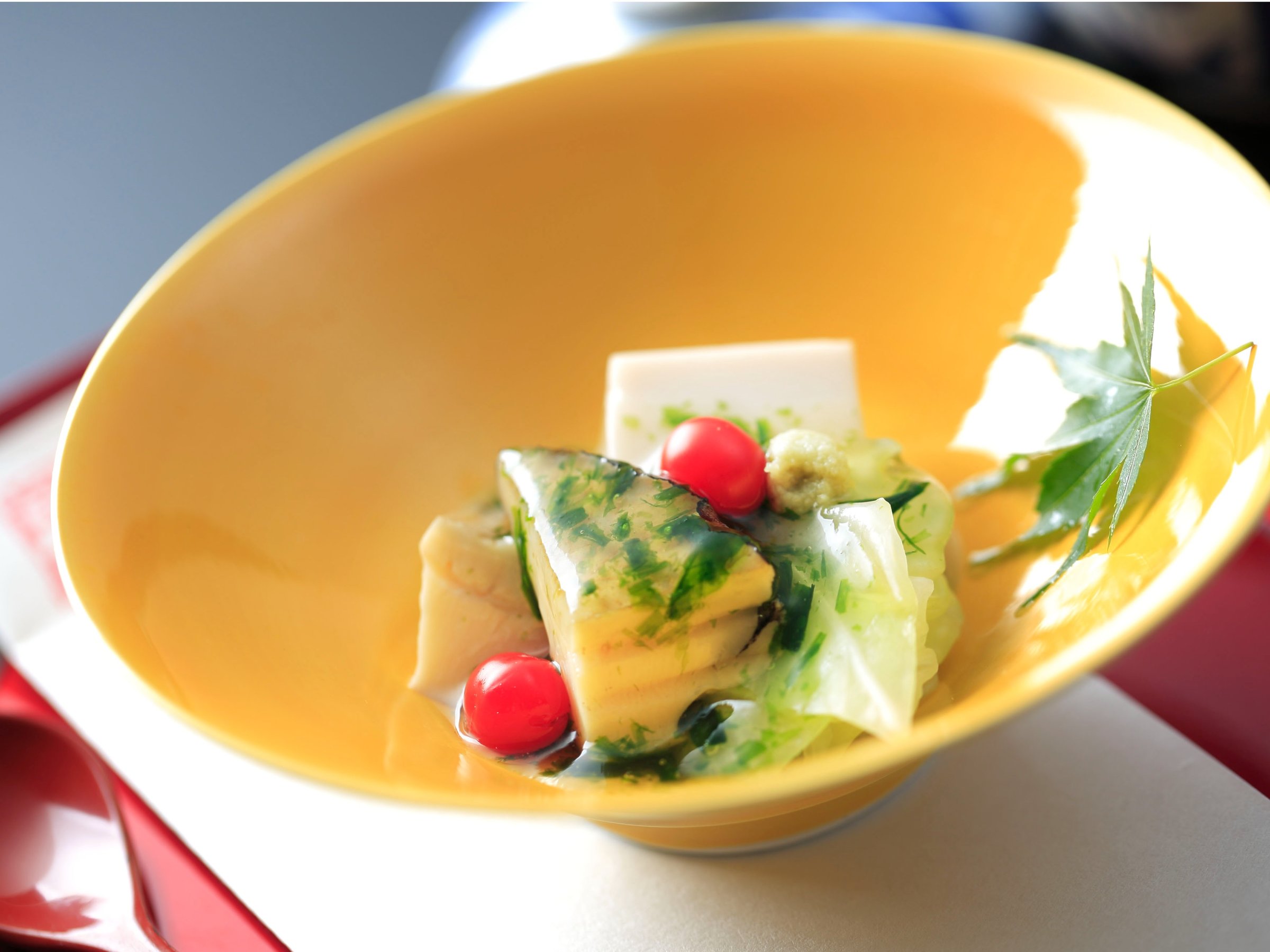 �t�̋G�߉�ȃC���[�W:�㎿�Ȗ��킢�����͂��ł��܂��悤�A���������r���ӂ���Ă��p�ӂ������܂����B