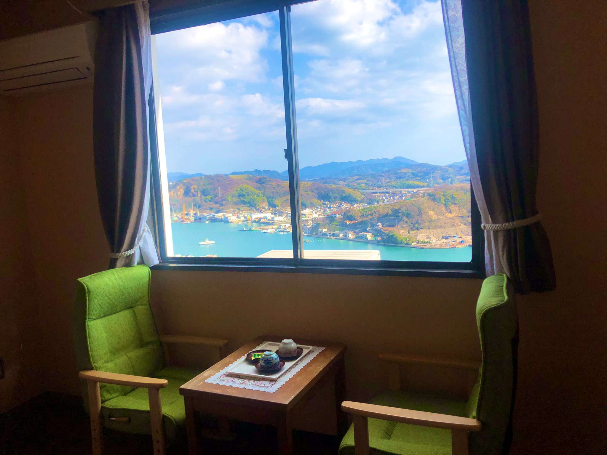 room with view��