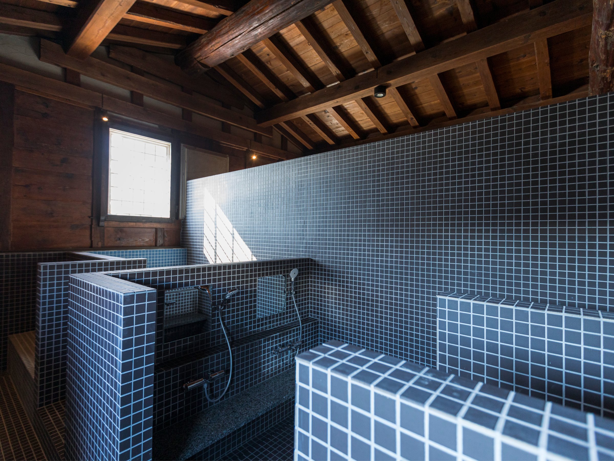 Saunab̂܂܊pTEi̓pubNƃvCx[g2^Cvi\񐧁j