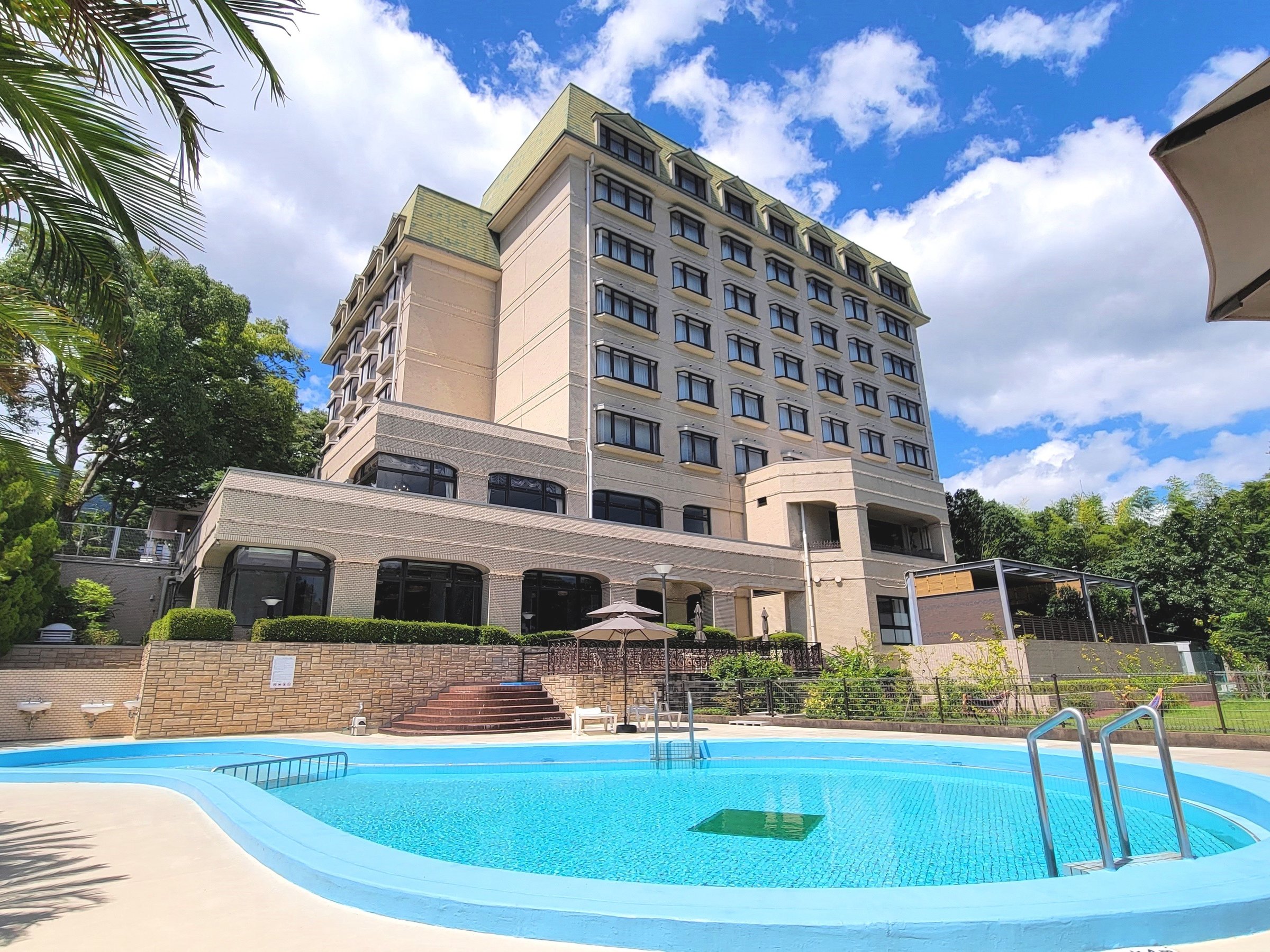 �z�e���O�ρ^�A�E�g�h�A�v�[���i�Č���j