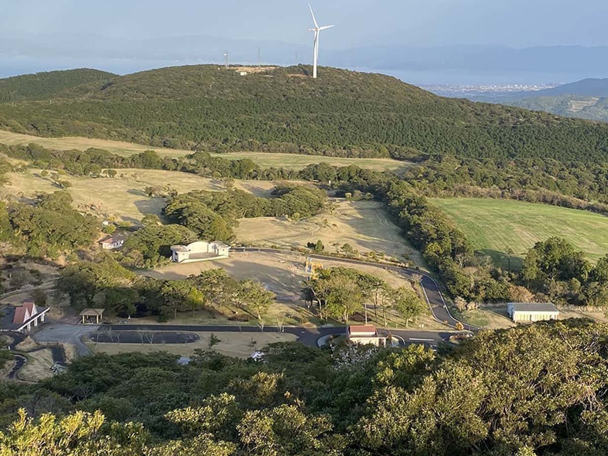 �W��450m�̑厩�R