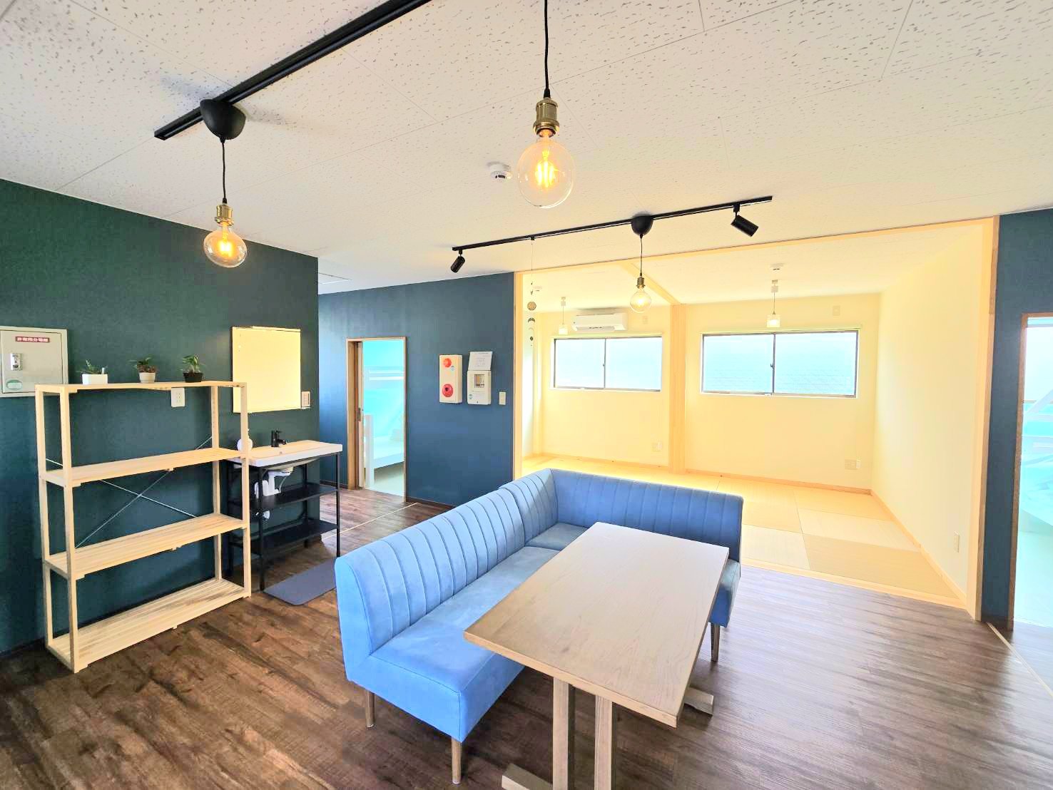 �I�[�i�[�������̃\�t�@�[�ł������Ƒ�^�e���r�����Ȃ��炭�낰�܂��B