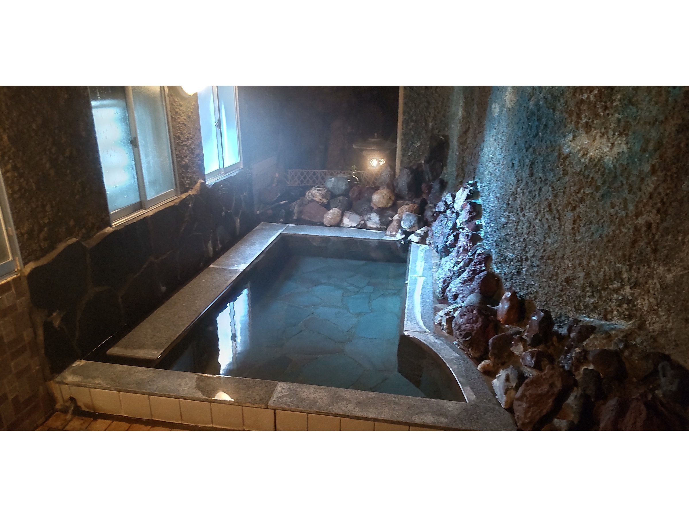 ���A���C�@���A���C�̉������200�N�N�������Ă��܂��B