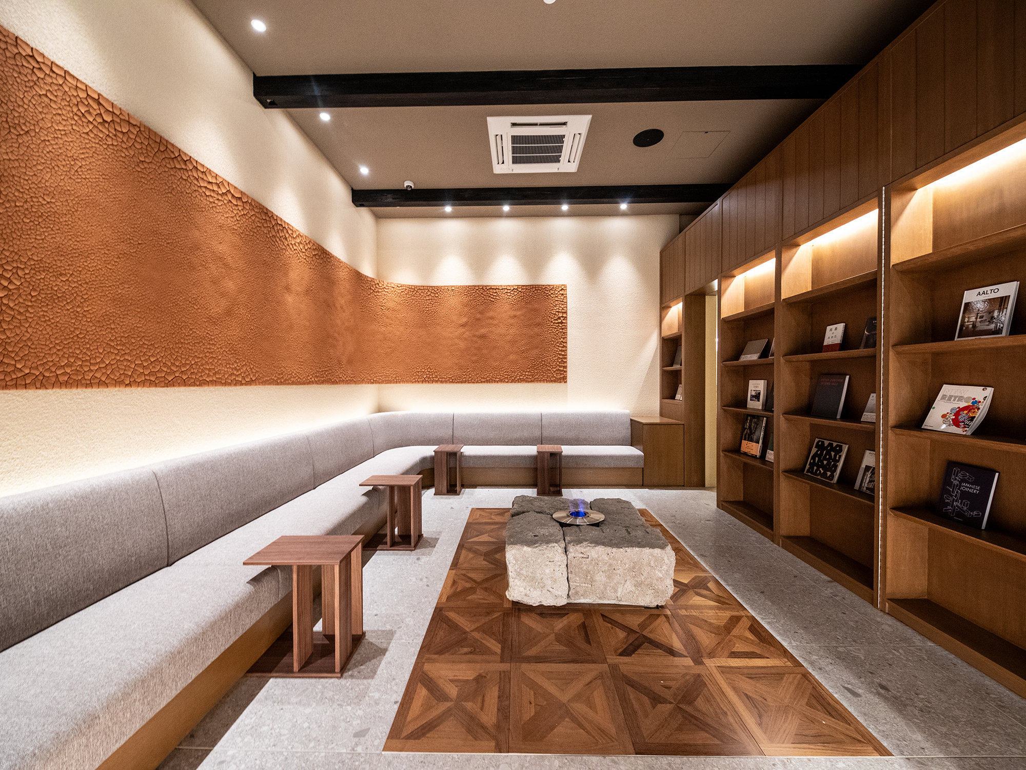 Public areas. �Â��ȗ]���ƒ��a�����A�S���قǂ��㎿�ȋ��