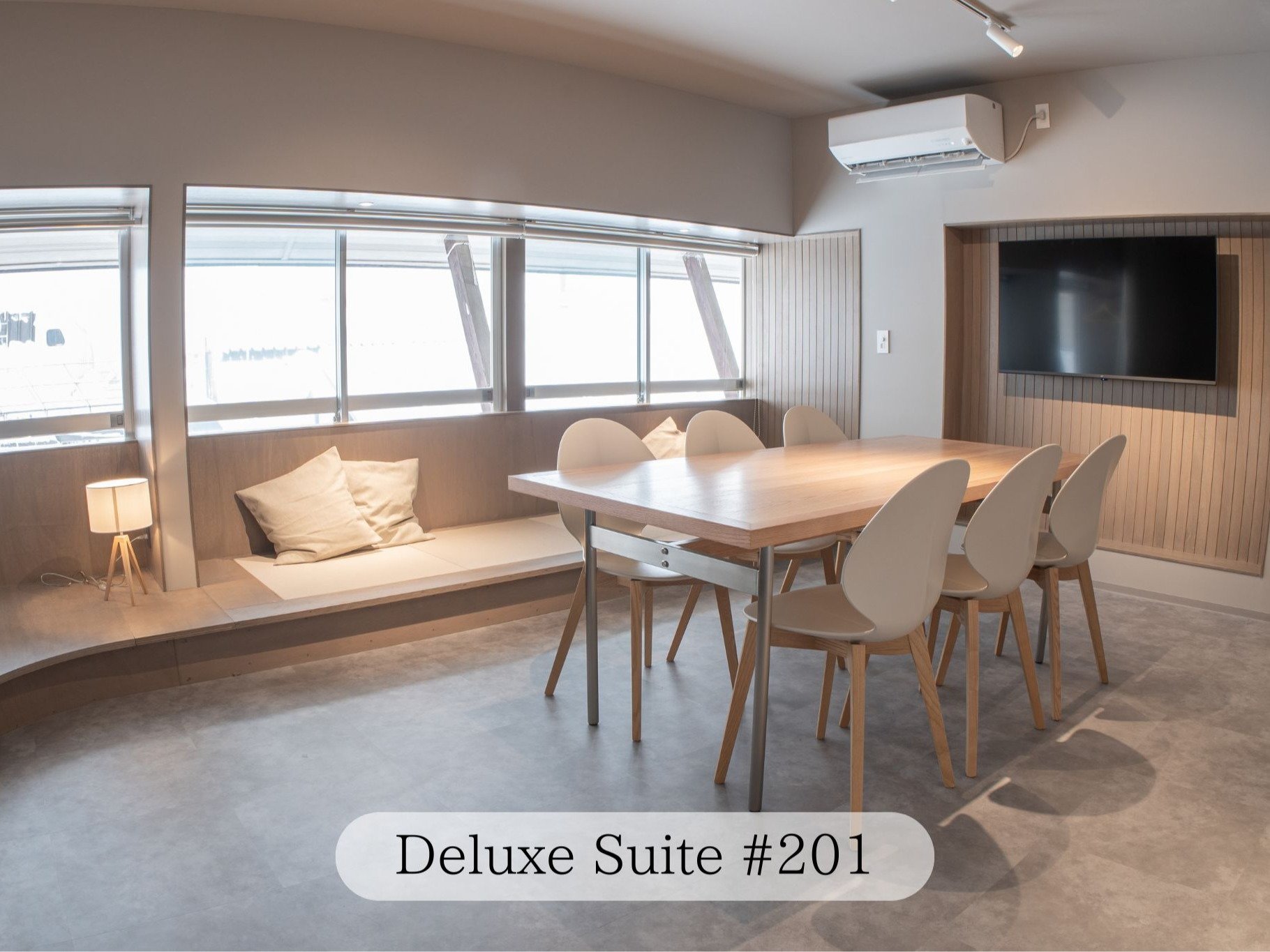 Deluxe Suite 201