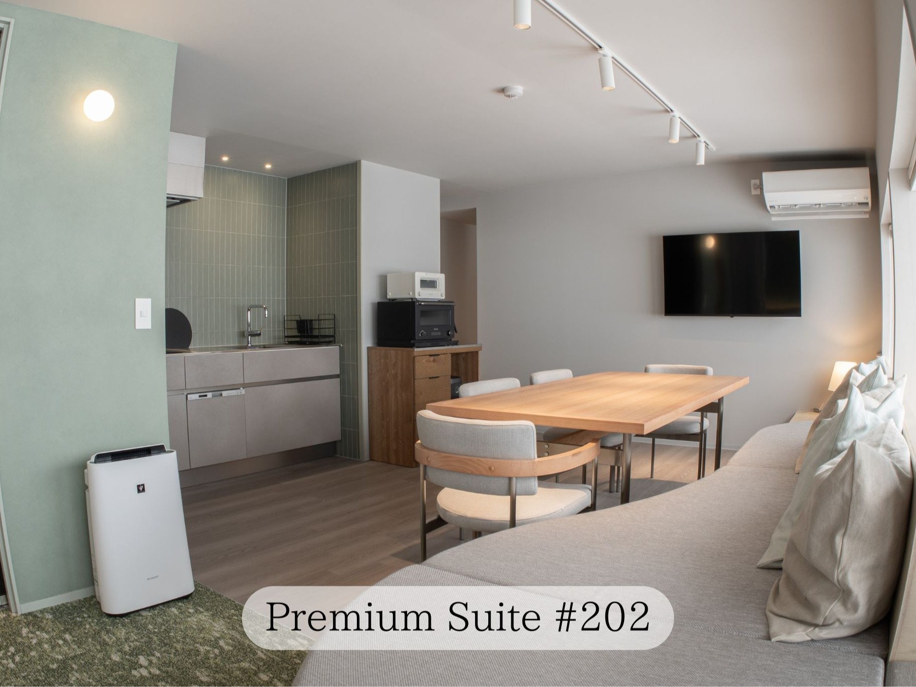 Premium Suite 202