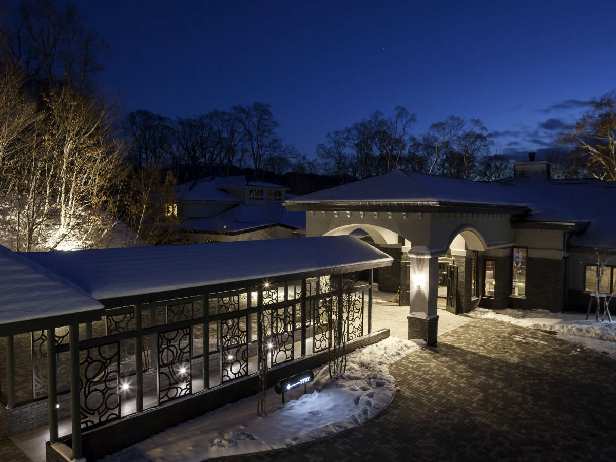 hOρi~j^̖LB܊郍P[Vɂ܂