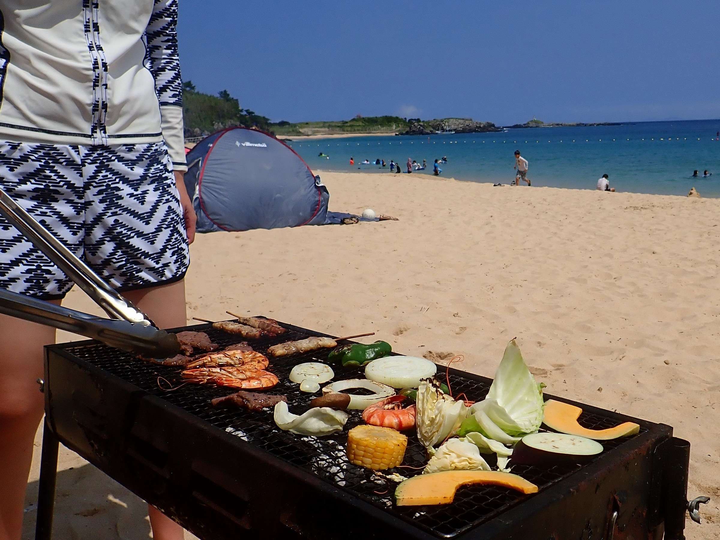 r[`BBQ