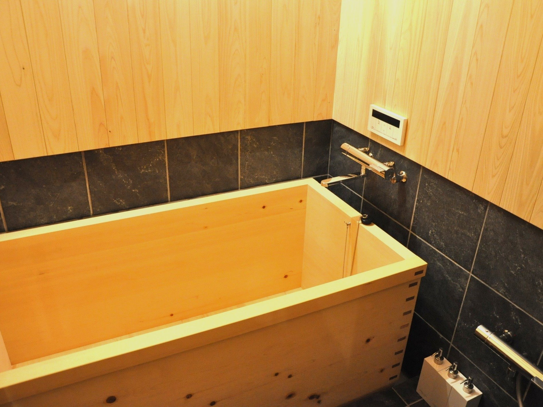 103 �q�m�L���C