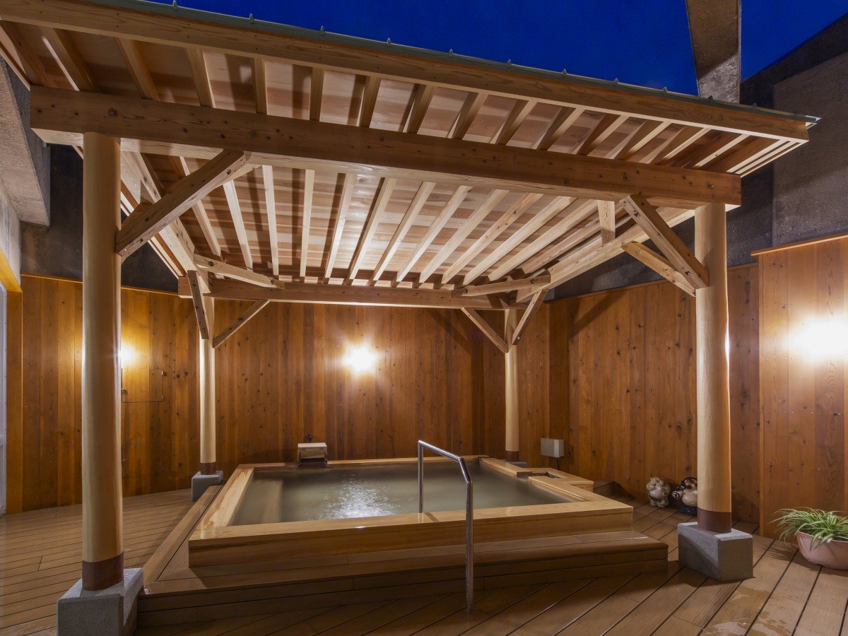 y؂̓zIVCi2023N1226I[vj