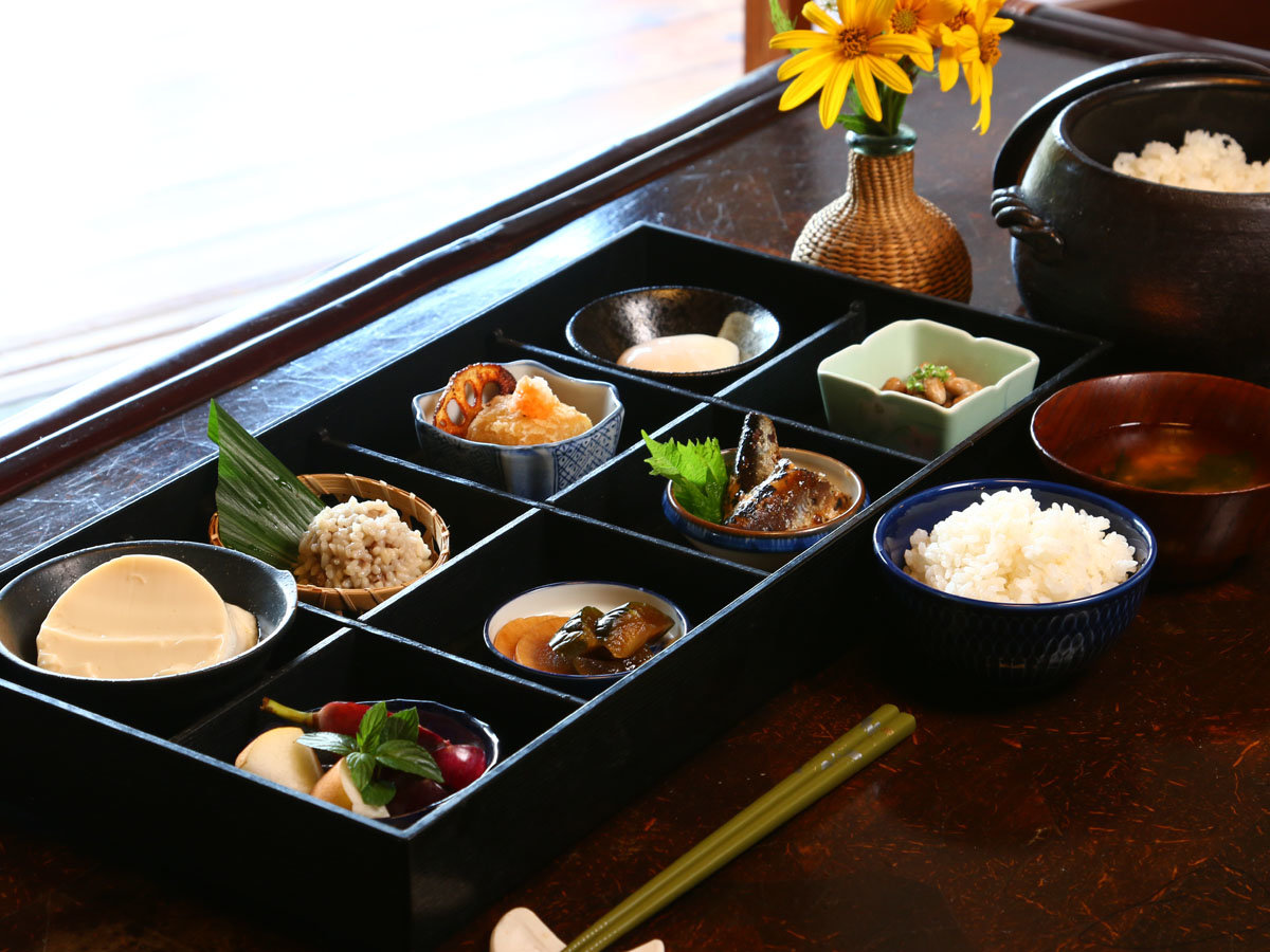 �a���H�����������̗L�����A���Ă����Ă̓y�炲�сA������肪�l�܂������{�̒����͂�ł� *