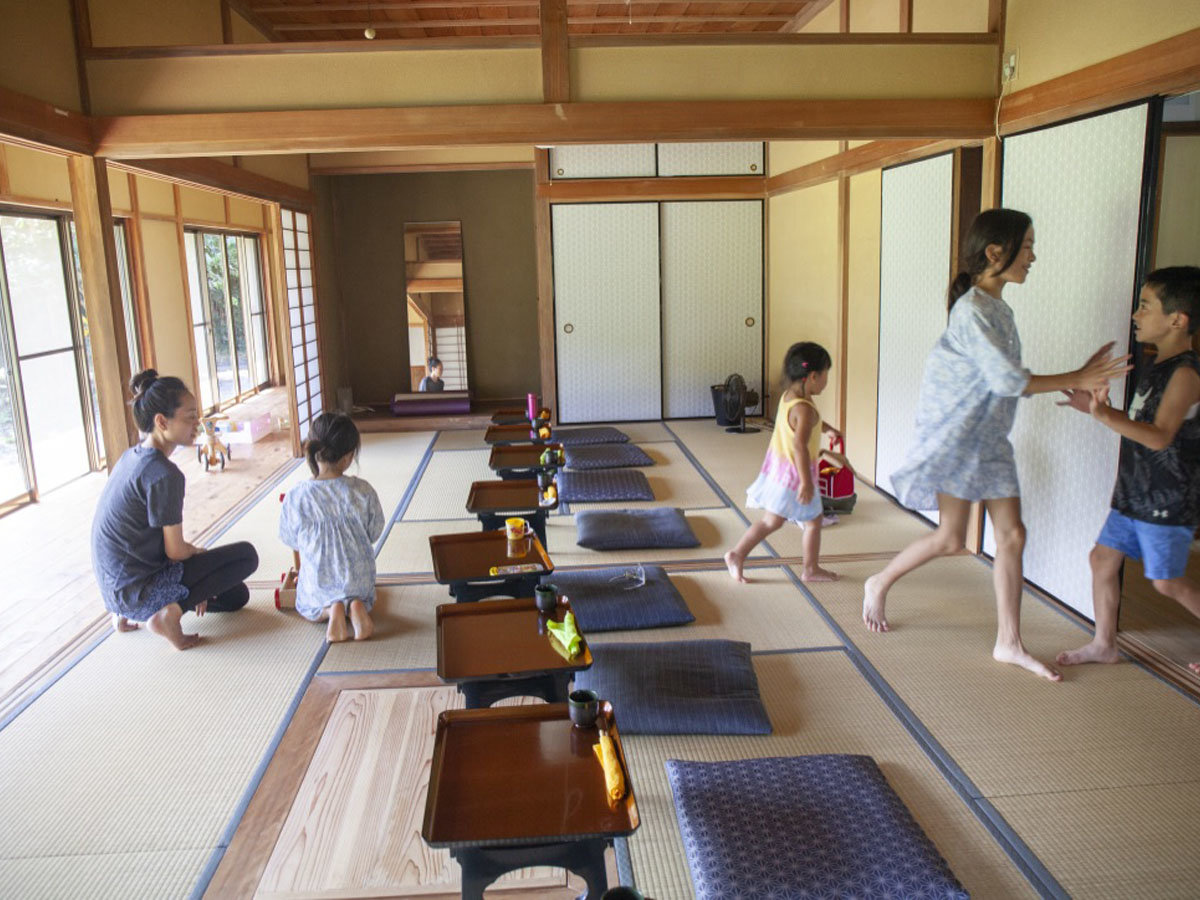 �y�q���z���Ƒ��O���[�v�ŉ��₩�Ȏ��Ԃ�*