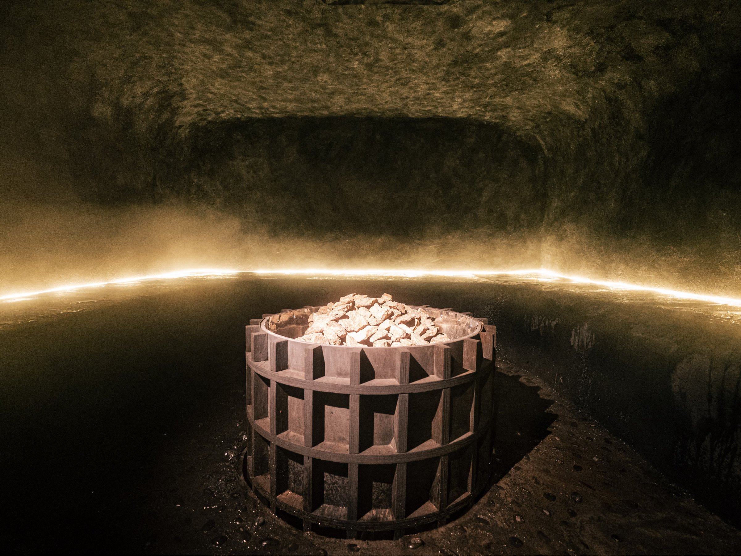 ֓AyōꂽuA[XobOTEivԊO⍂xő̂̐c܂ł艷܂܂B