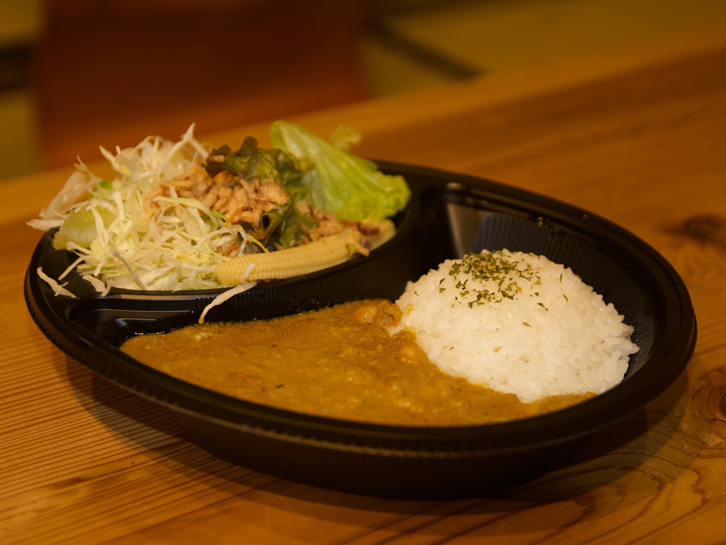 [Htv́uXpCV[L[}J[vn~̐HނgTEiɂ̓sb^̈ił