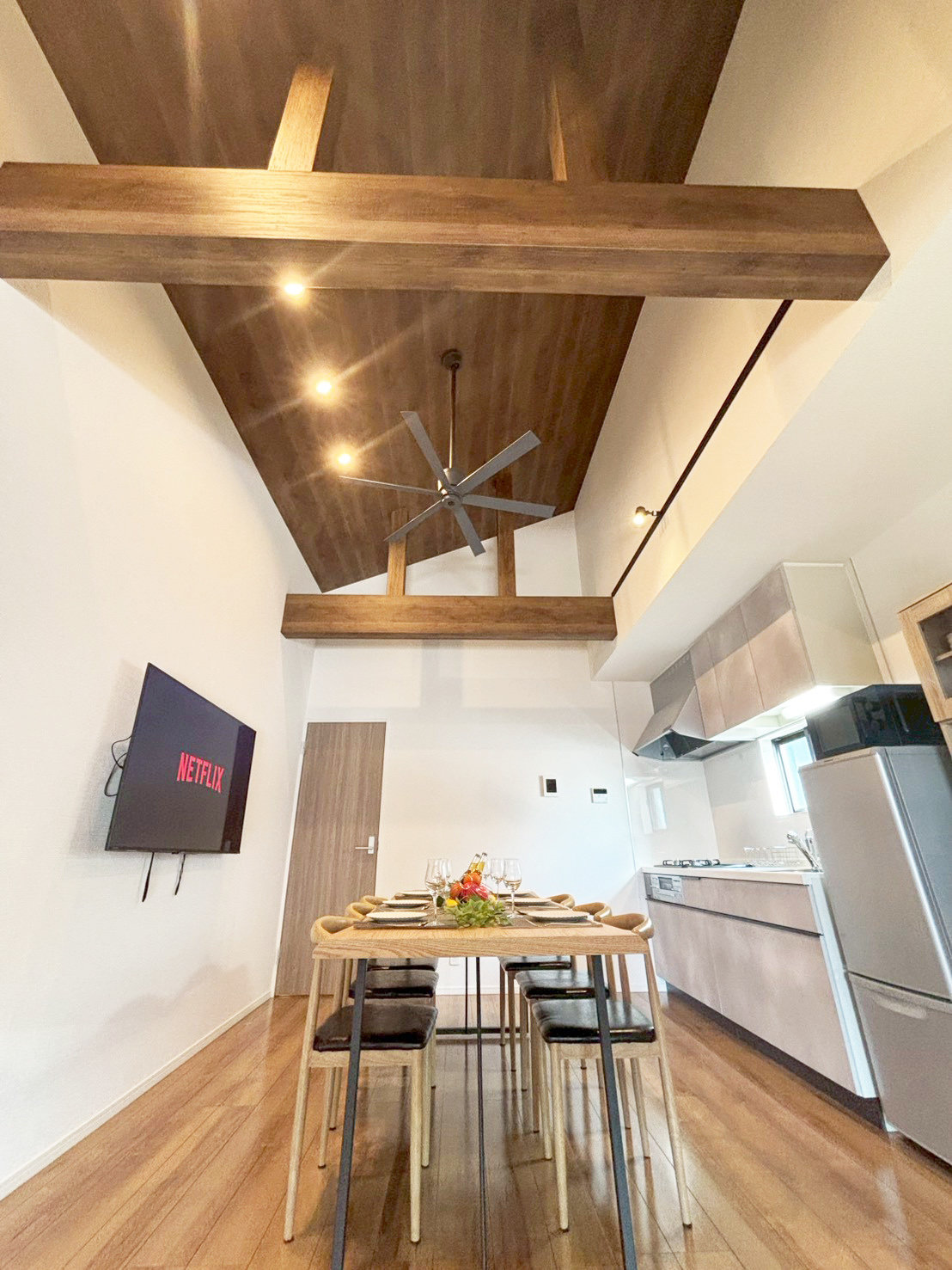 ���r���O