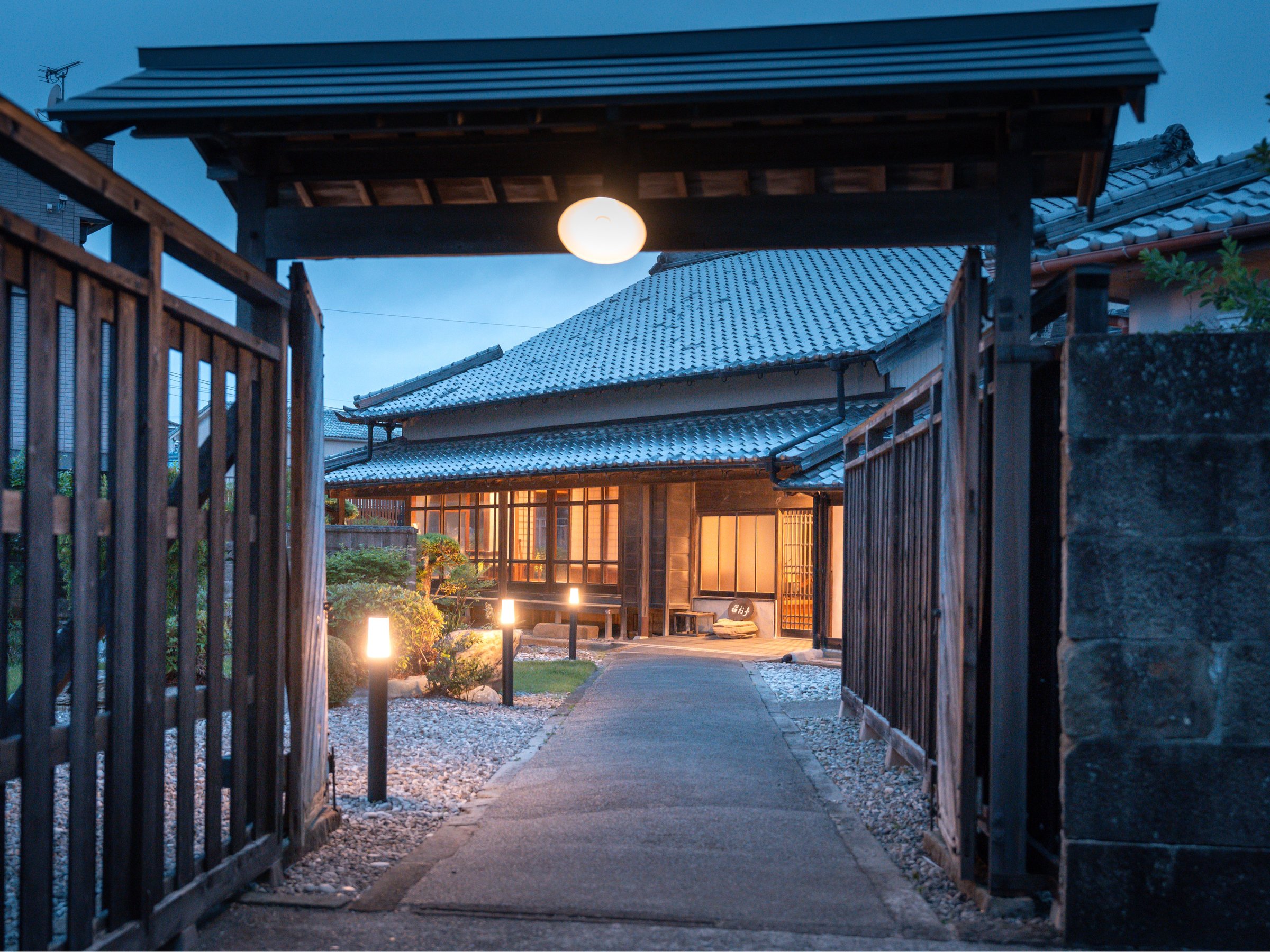 y[Hz1{̑؂ꂽz150ŇÖƂmx[VXg