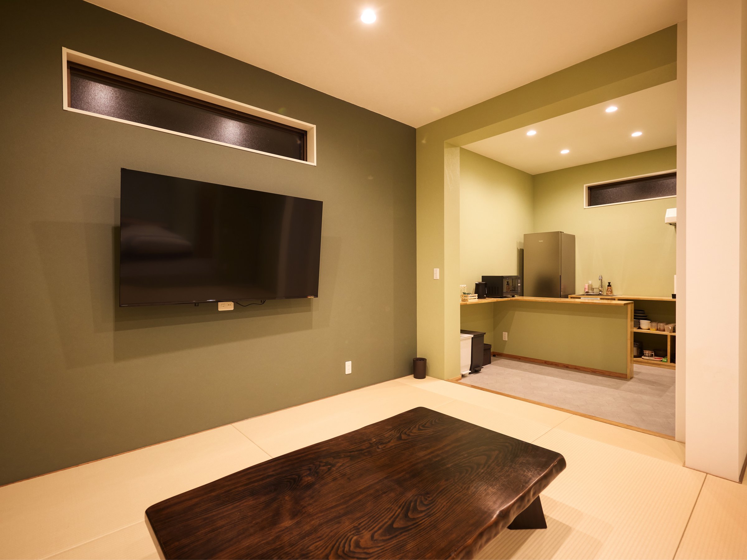 ���r���O