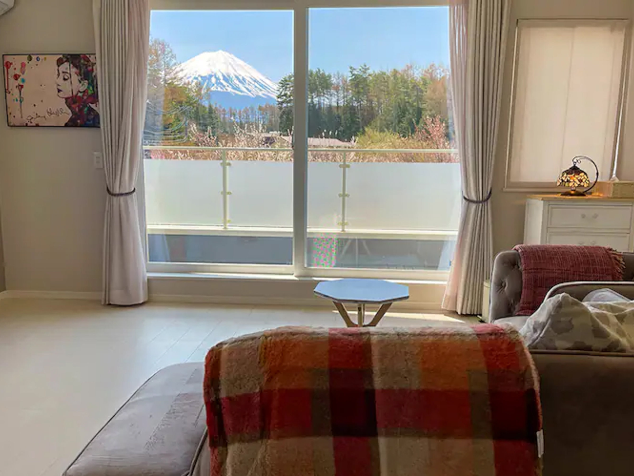 �������2�K�̃��r���O������x�m�R�����ɂȂ�܂����