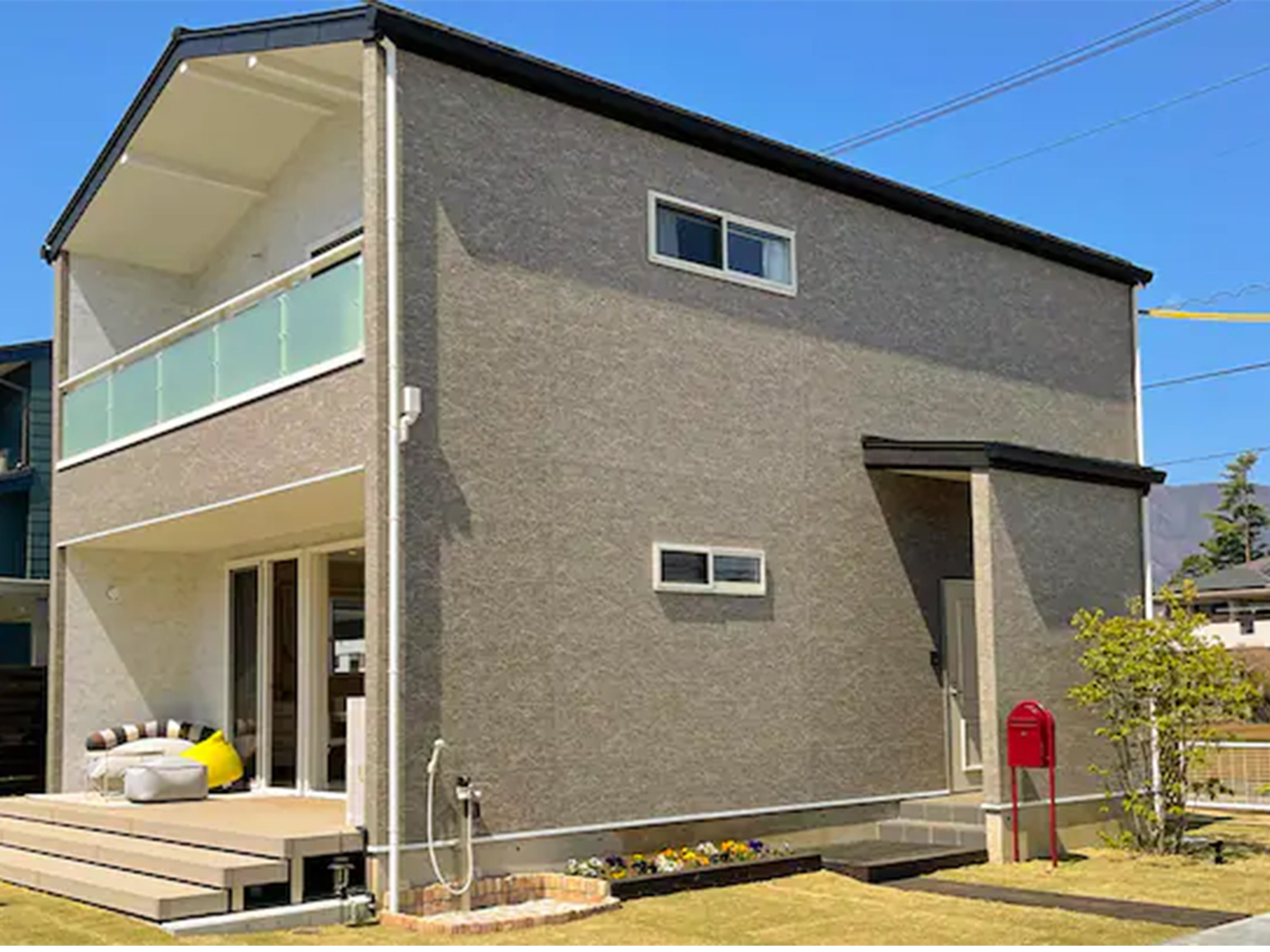 �͌��Ήw����ԂłW���قǂɂ������܂��B�������H�̉͌��Ώo�������10���قǂł��B