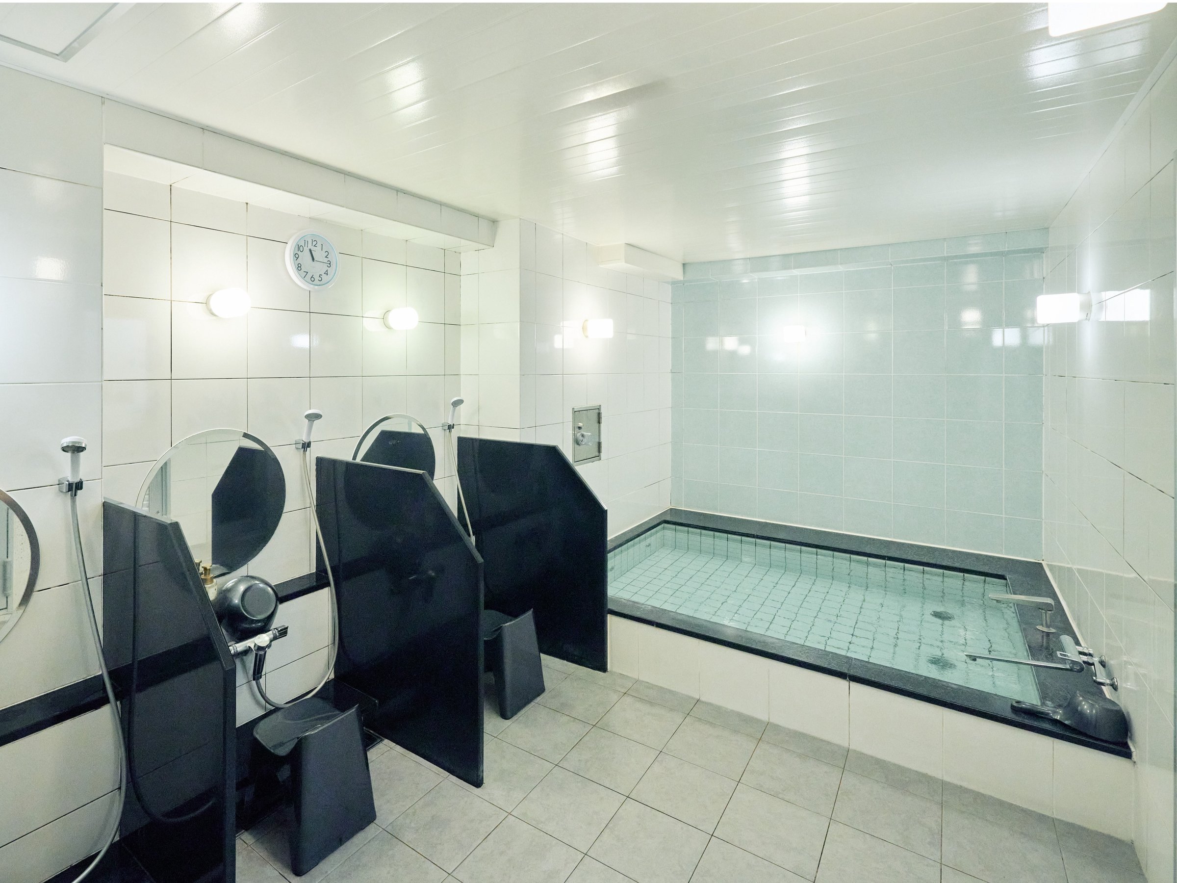 1���̔���������t���b�V�����[����