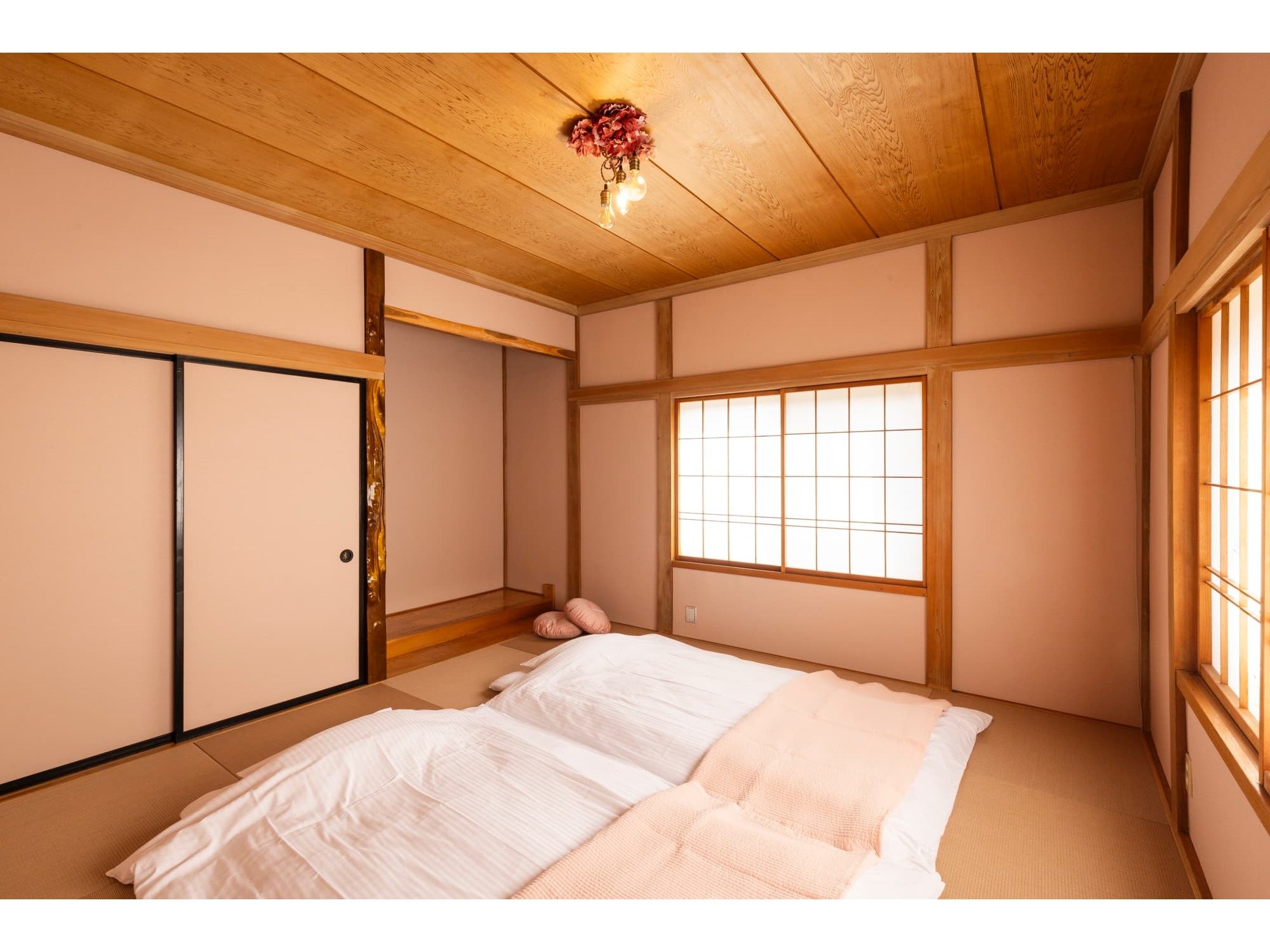 �L�Z�c�y�x�b�h���[���@�t�z�D�����t�F�Ɉ͂܂ꂽ�x�b�h���[���ł��B