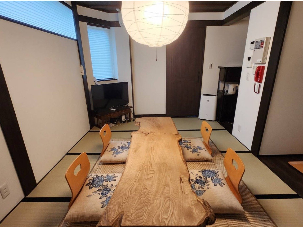 ���r���O