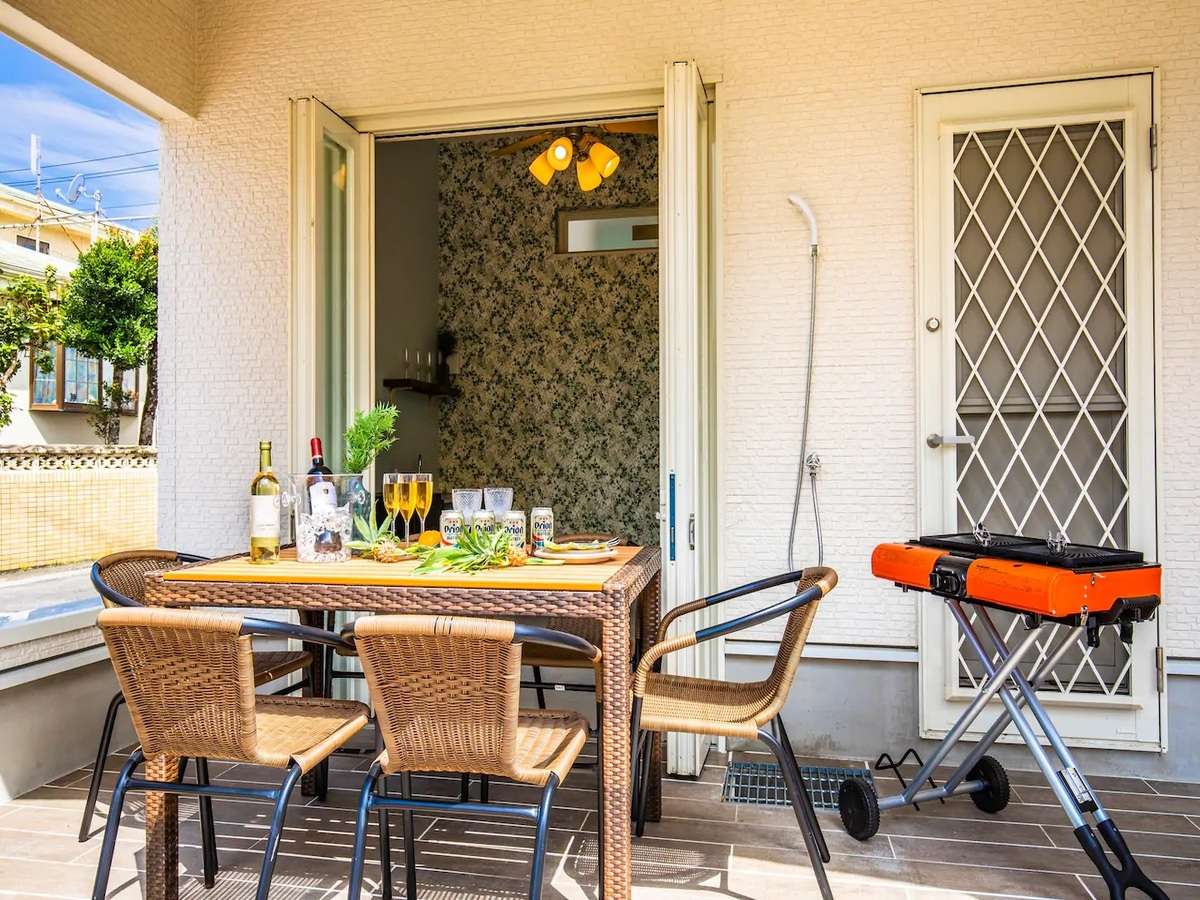 �f�b�L�Ńo�[�x�L���[���y���߂܂�