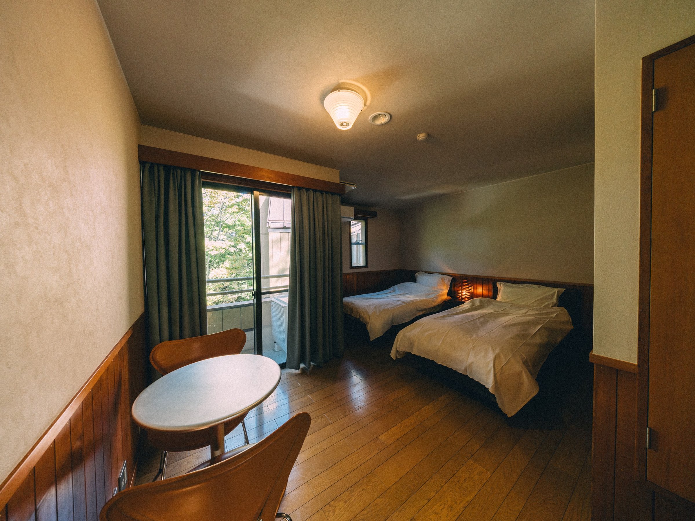 �z���@����1