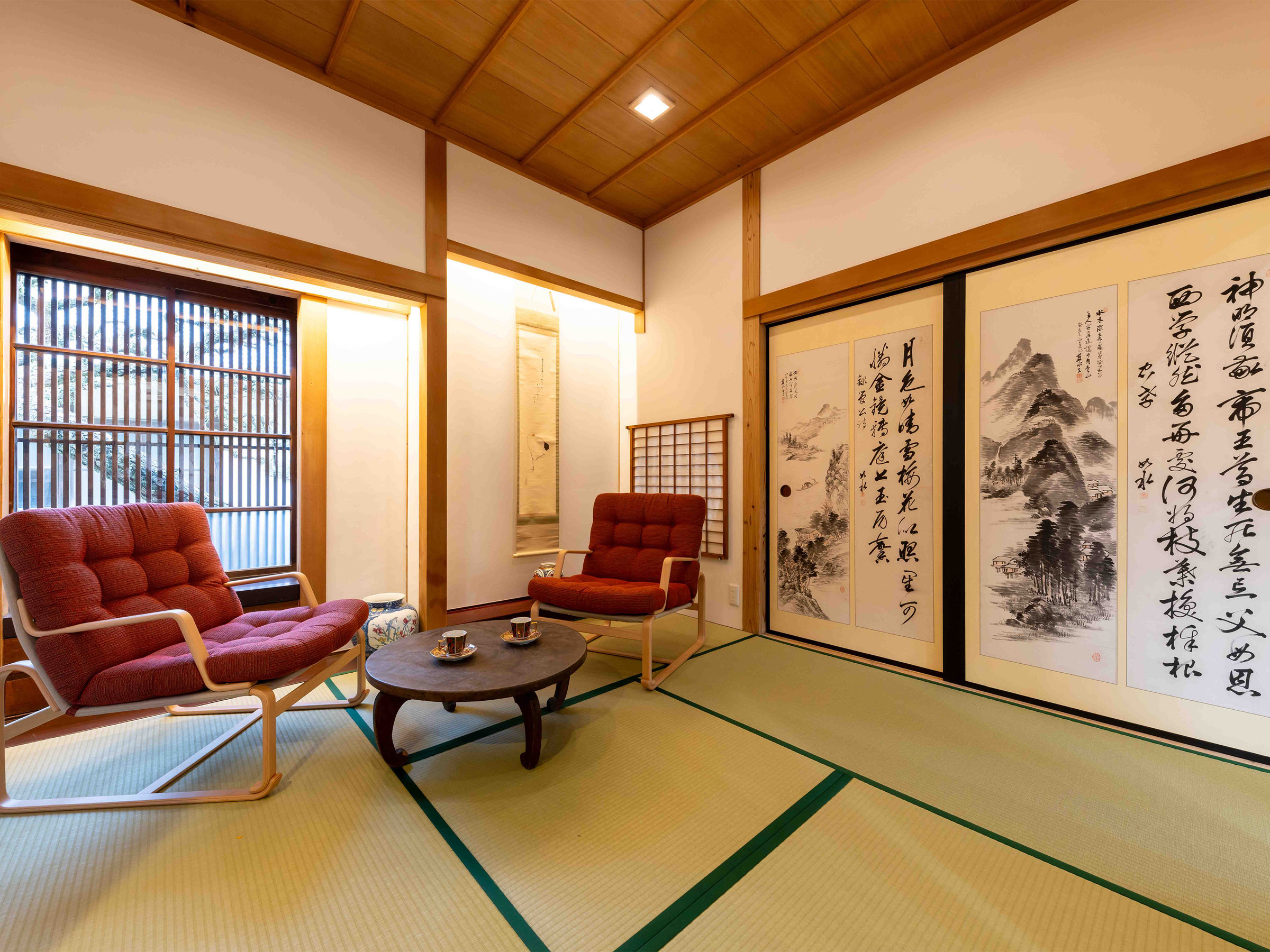 ���G�⏑��Ɉ͂܂ꂽ�������ł��������������B