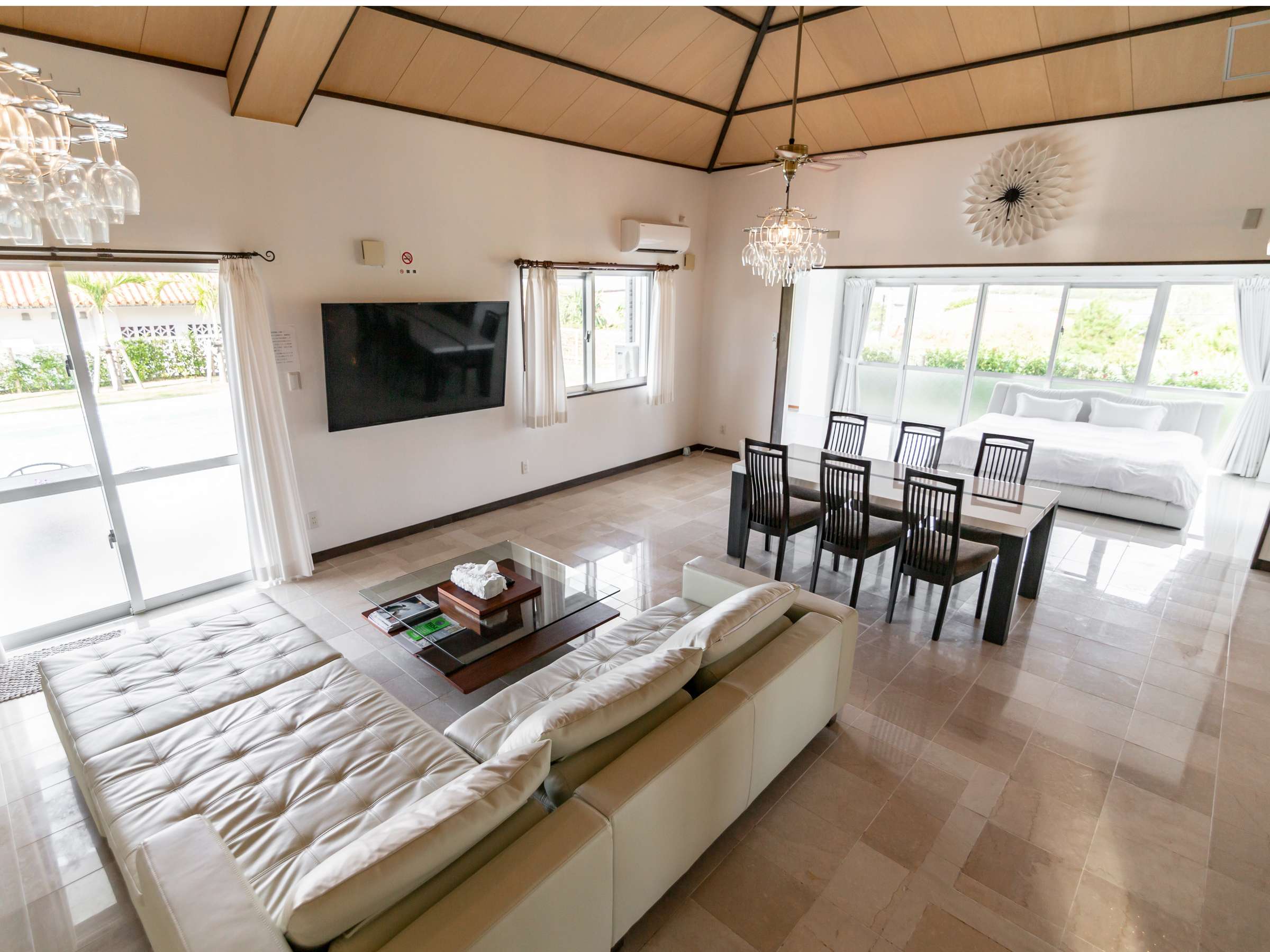 �V���v���ȓ����œ��ꂳ��Ă��܂��B