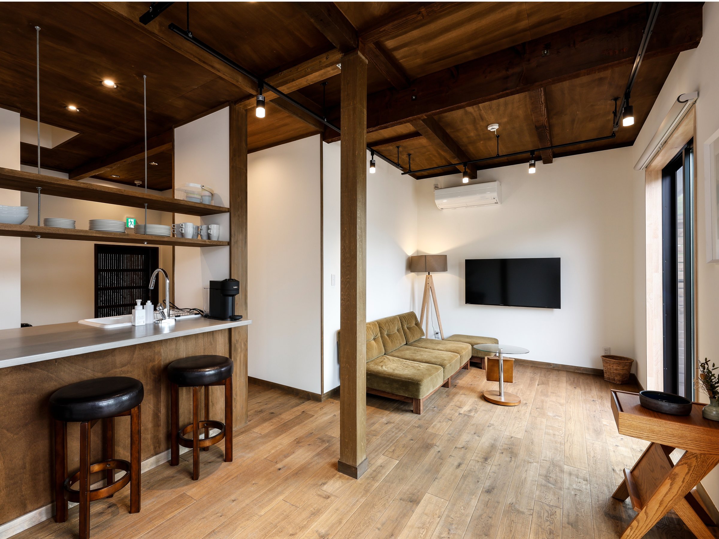 A�����r���O���[��