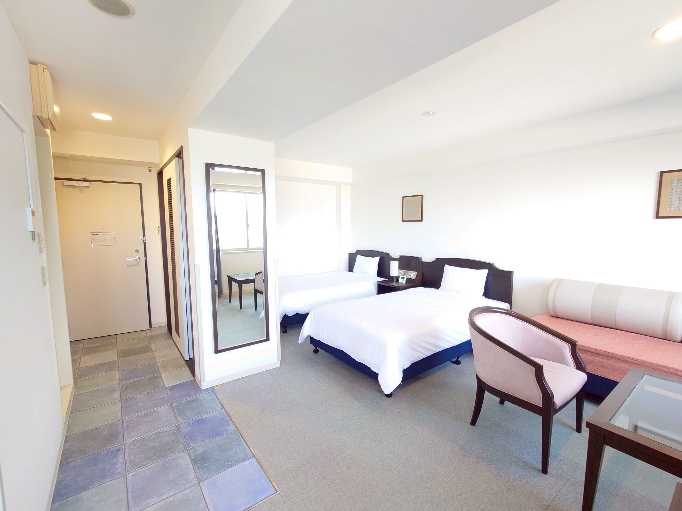 �������36���Ẵc�C�����[���B120cm�̃Z�~�_�u���x�b�h�����p�ӂ��Ă���܂��B