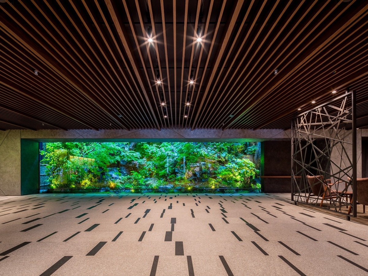 �y���r�[�z���E�I�ȃK�[�f�j���O�f�U�C�i�[�E�Ό��a�K���̎肪�����뉀�ł�