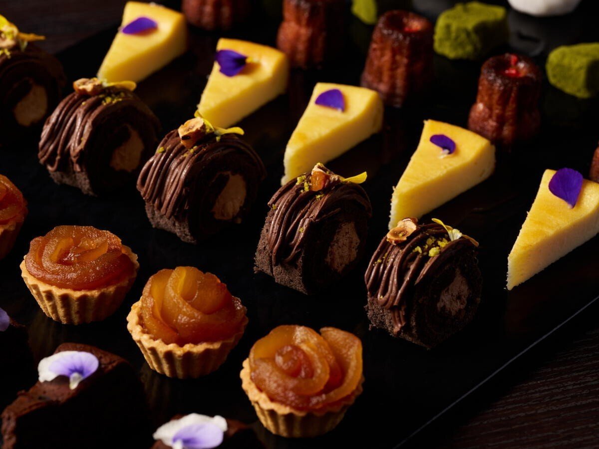 �y�f�U�[�g�u�b�t�F�z�G�ߌ���̃P�[�L��J�k���ȂǑ��ʂȃf�U�[�g��������