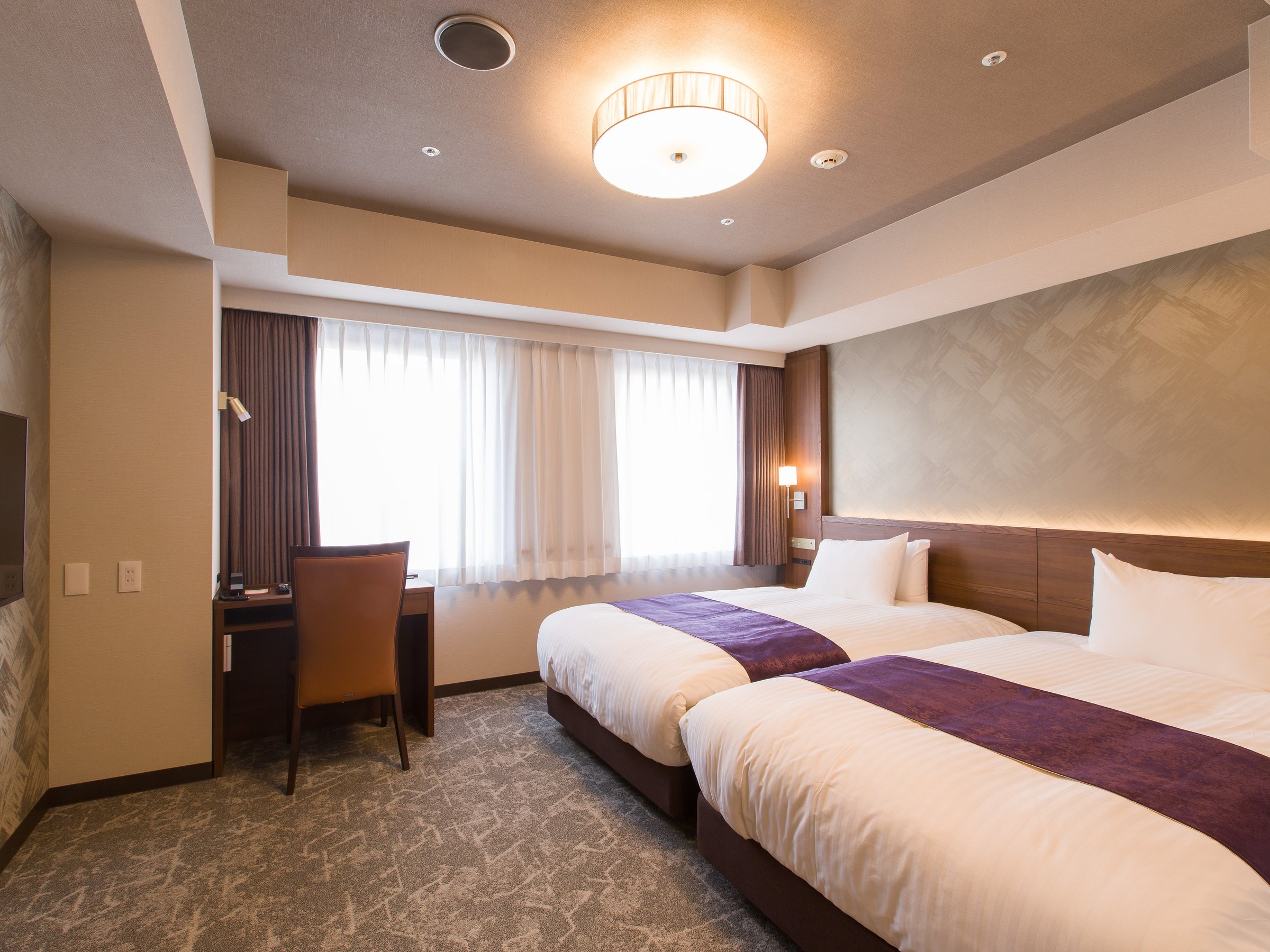 �X�C�[�g�i�x�b�h���[���j