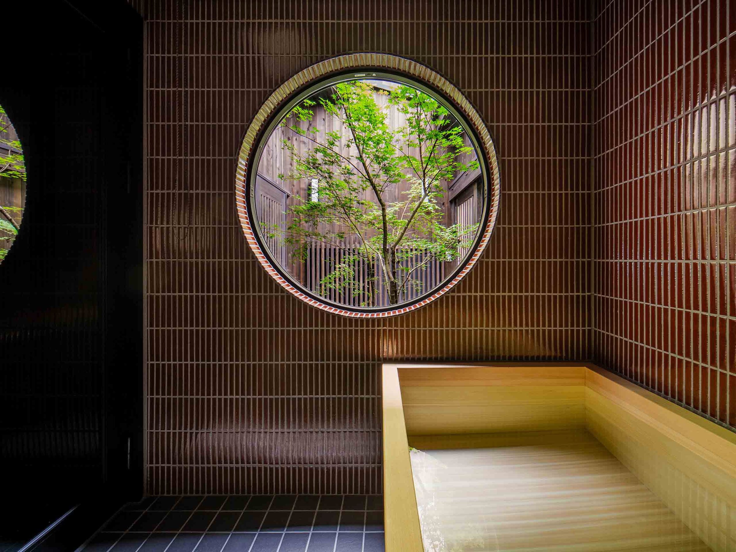 傫Ȋۑؒ̌iFy߂ґȋԂL闁B