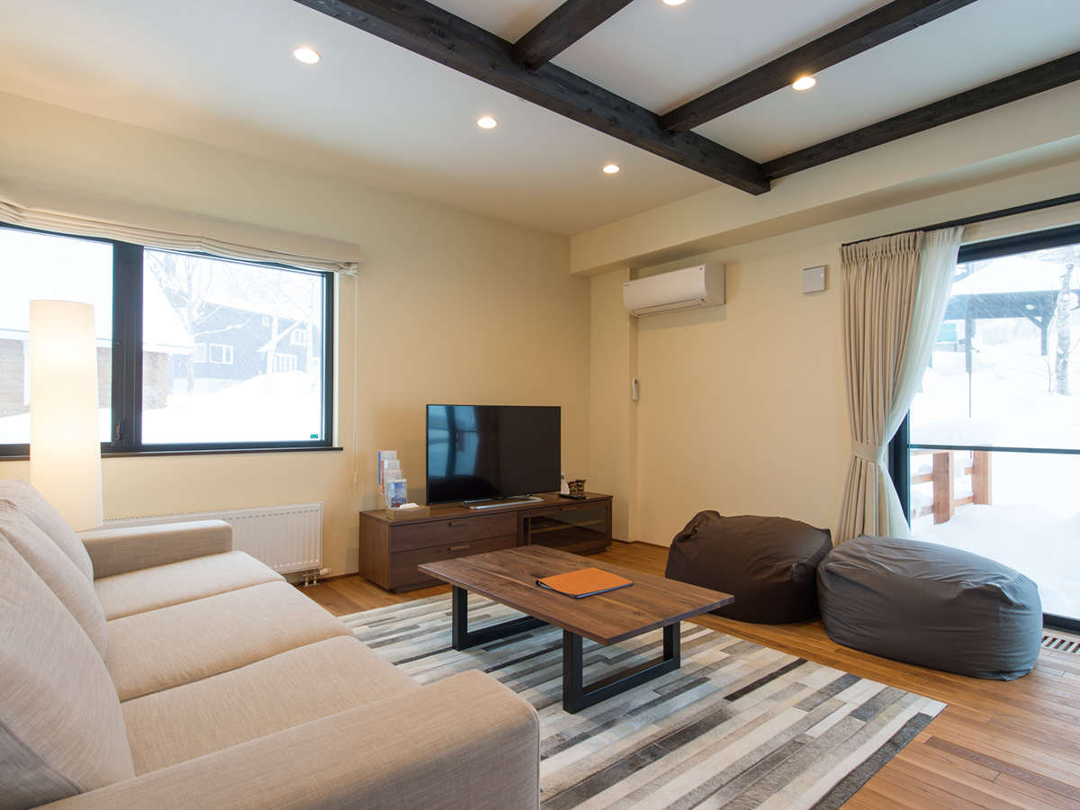 ���r���O