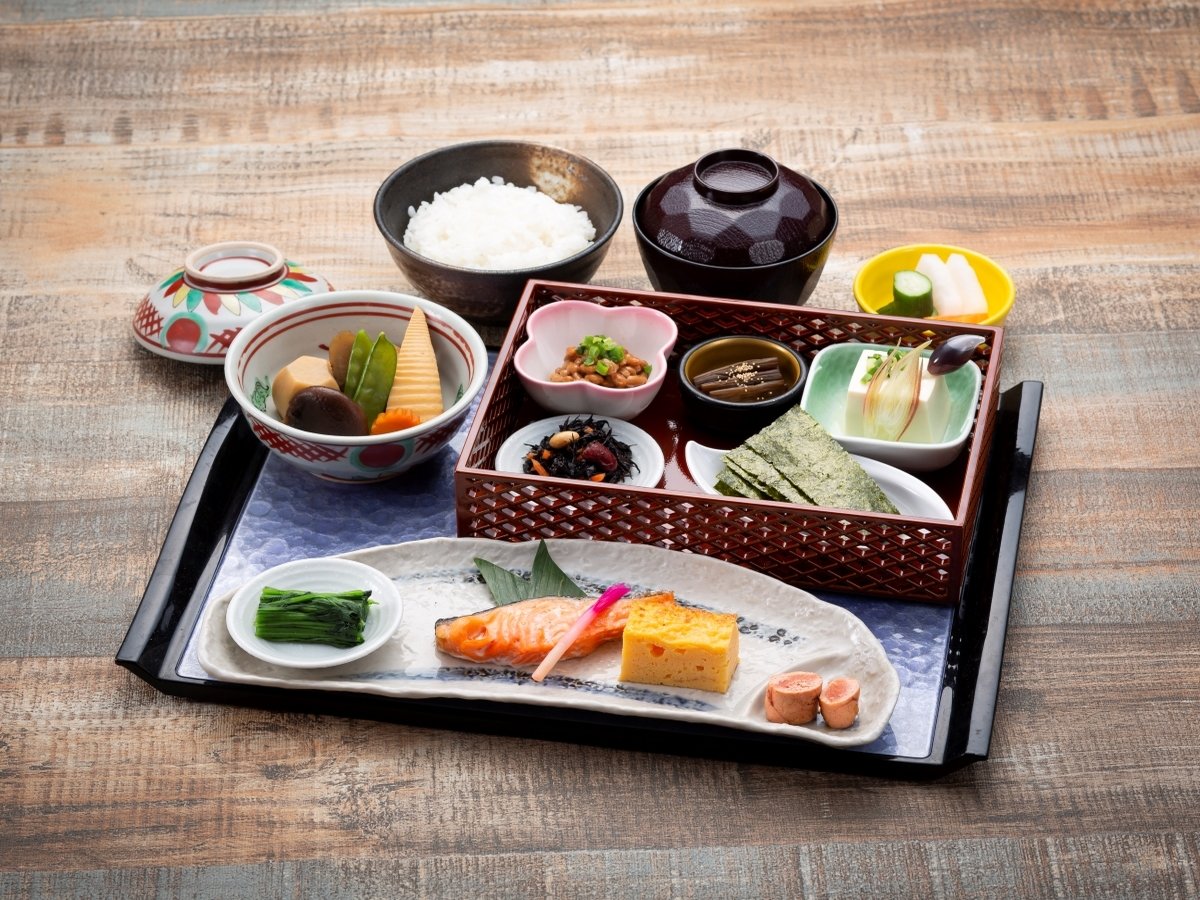 ���y�a�H��V�z���̉��Ă��A���Ă��A�ϕ��������킹�A���сA���X�`�Ȃ�