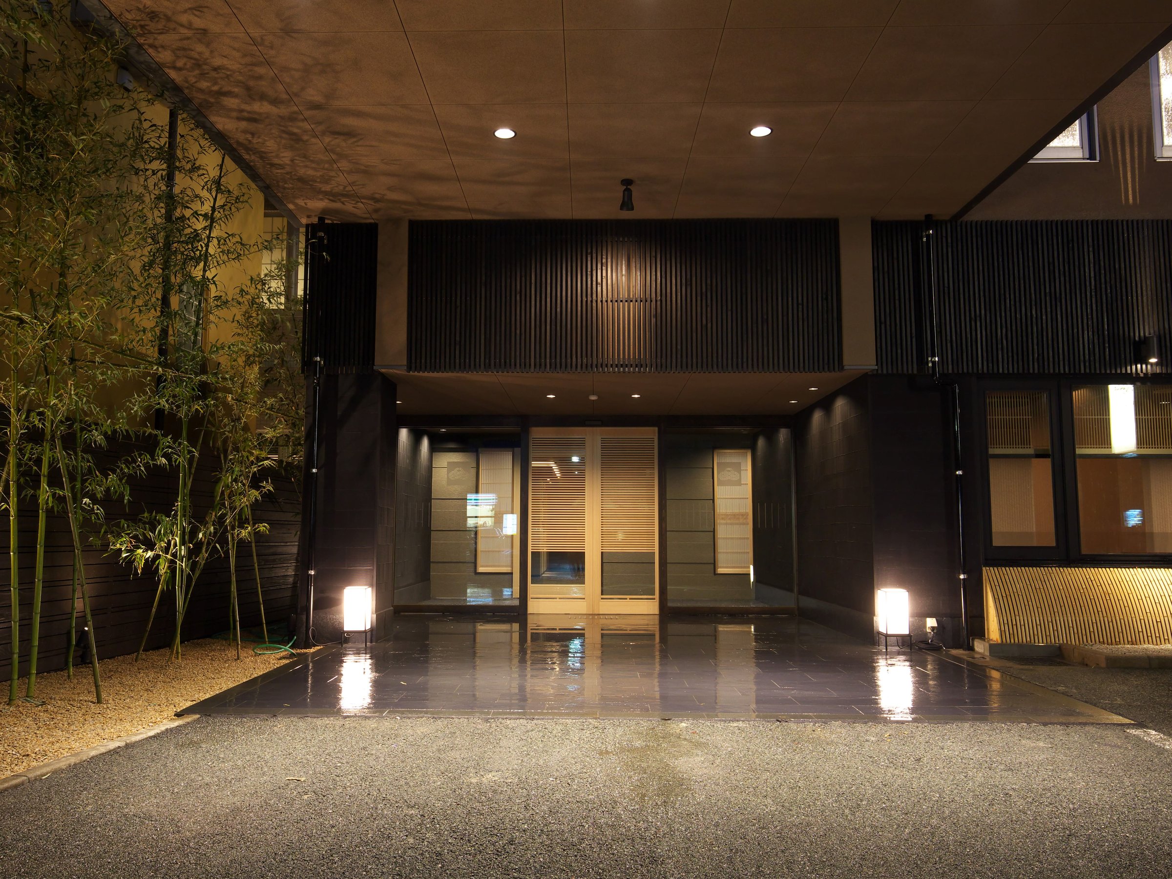 �y�O�ρz�u���ق̂悤�ȃz�e���v���R���Z�v�g�ɁA�F�l�̂��z����S��肨�҂��\���v���Ă���܂��B