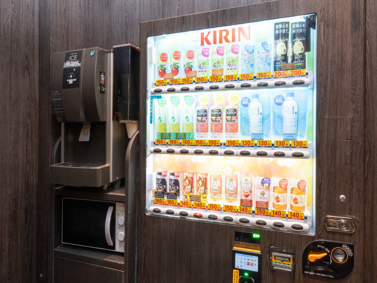 �����̔��@�E���X�@�E�d�q�����W�ݒu�̃x���_�[�X�y�[�X�i1�K�j