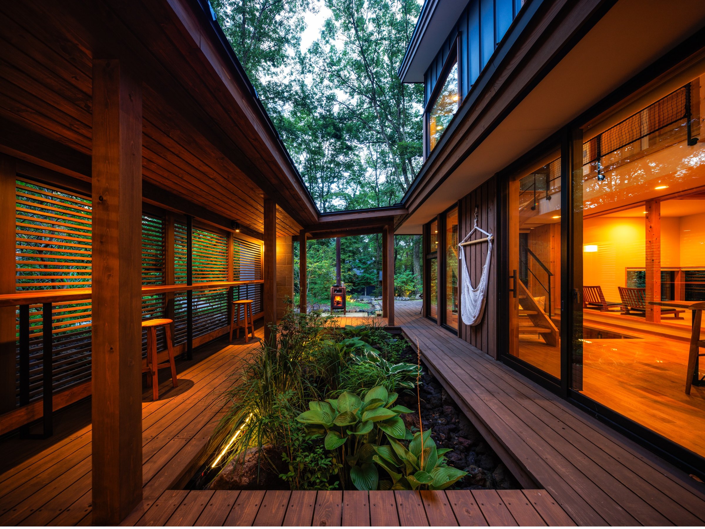 Oak���A�E�g�h�A���r���O