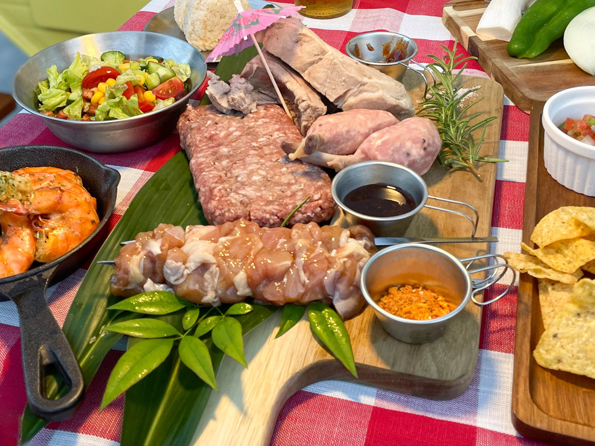 �E�yBBQ�z�����A�������A���Ă��G�r�A�T���_�A����؂ȂǂȂǁI�{�����[�����_��BBQ�ł��I