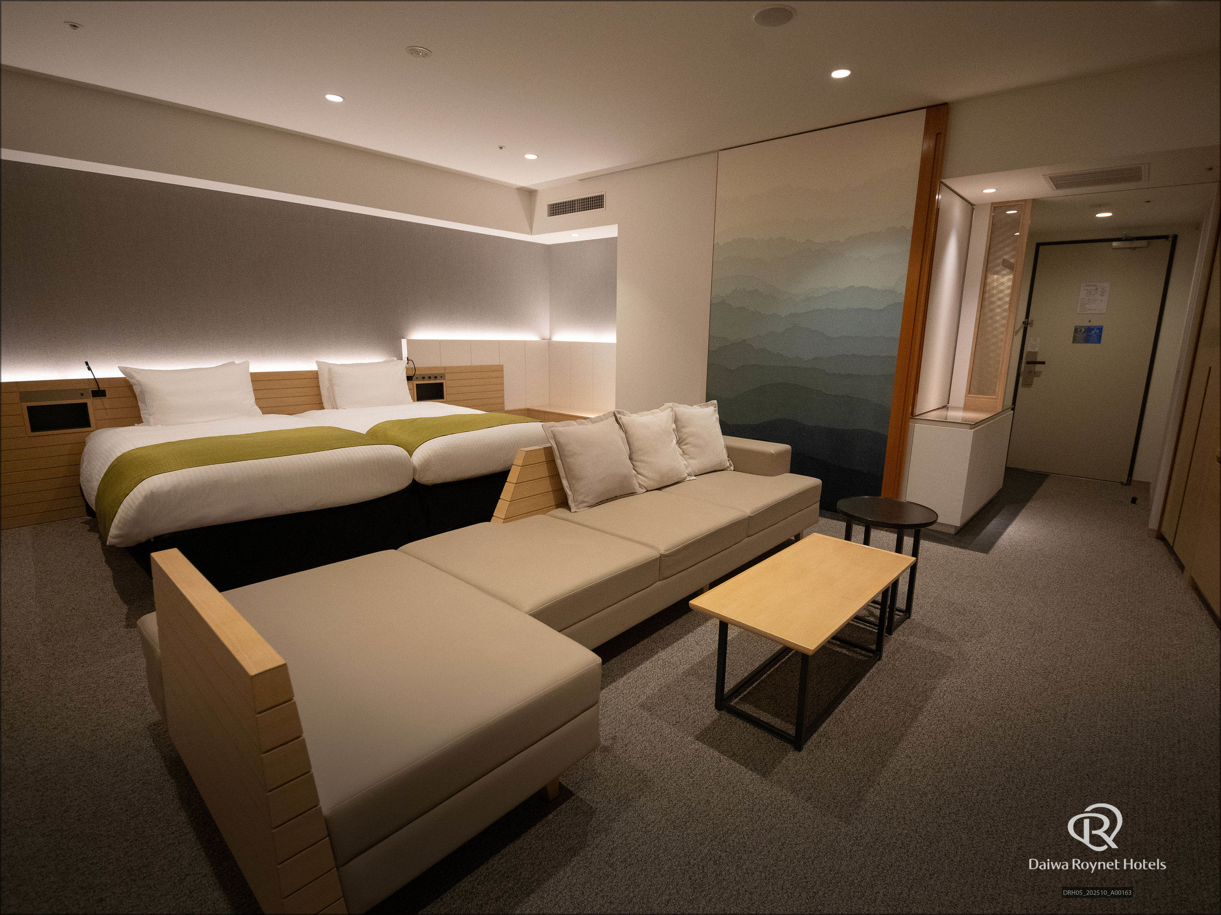 �V�A�^�[���[�� TRAIN VIEW�i48�u�j