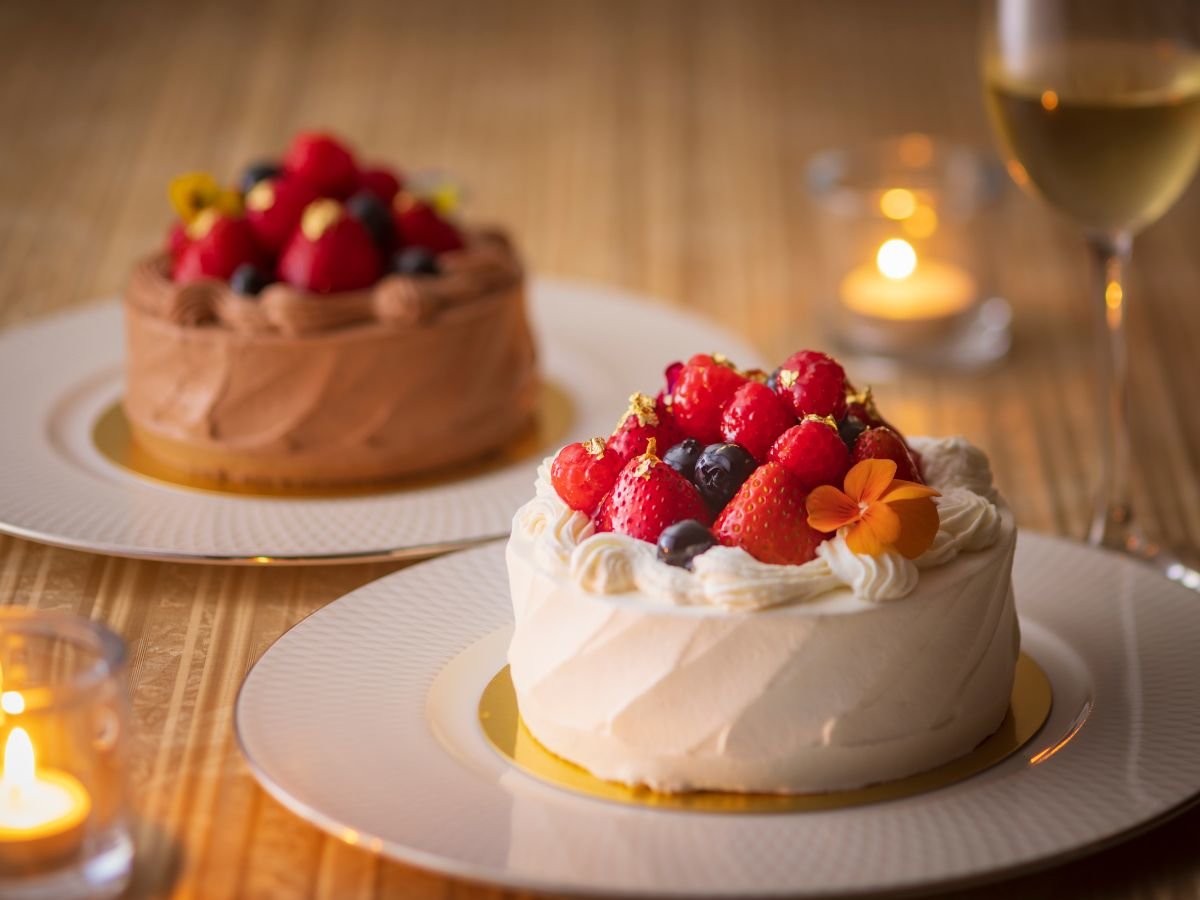 Ajo[T[P[L̎zĂ܂BLE4O܂ł̎O\