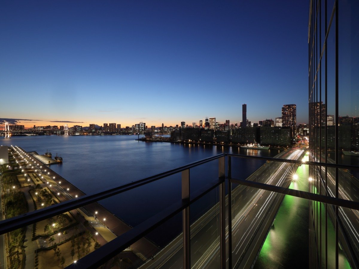 ���r�X�^�t�H�[�X�i�r���[�e���X�t�j46����