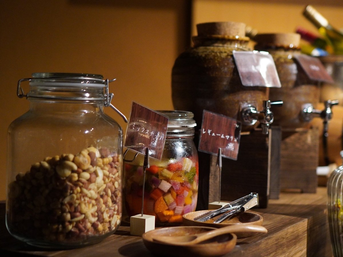 *hҗlɖŃhN₨܂݂pNight BariiCgo[j𖈓c